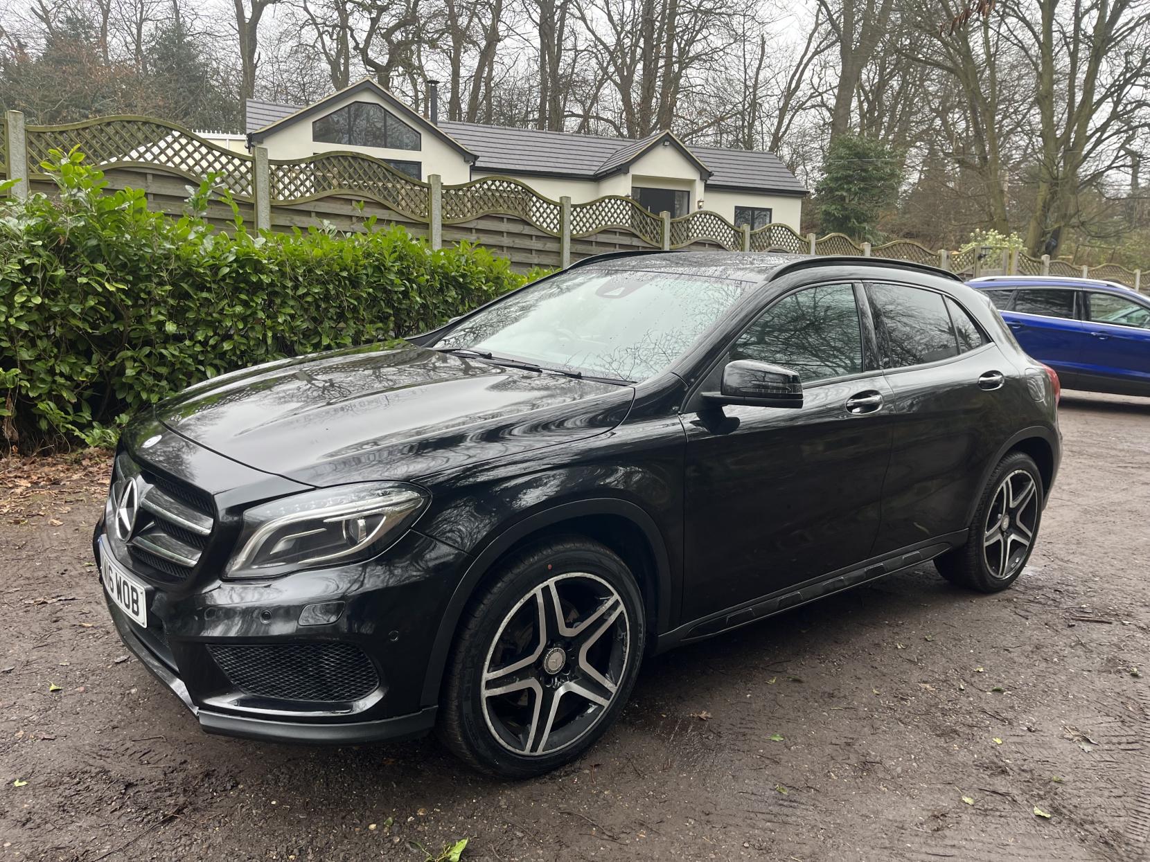 Mercedes-Benz GLA 2.1 GLA220d AMG Line (Premium) SUV 5dr Diesel 7G-DCT 4MATIC Euro 6 (s/s) (177 ps)