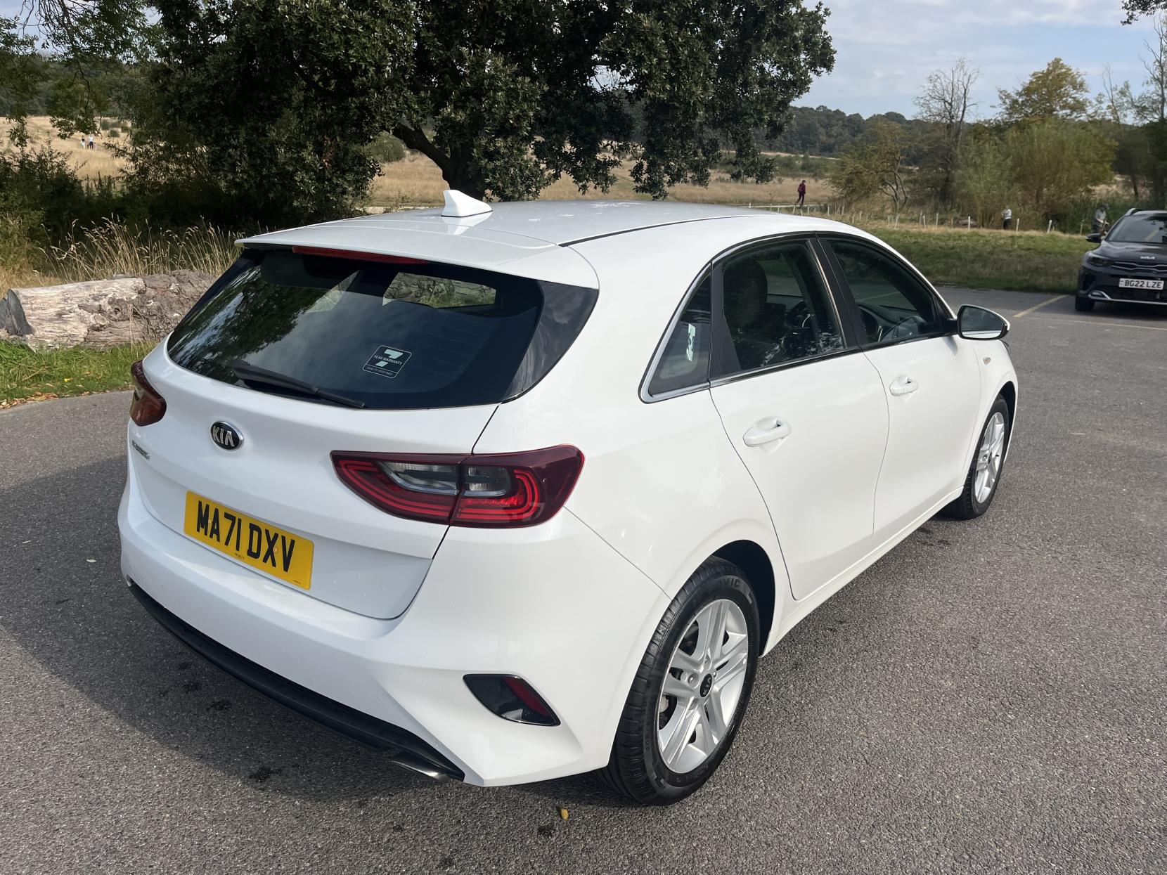 Kia Ceed 1.0 T-GDi 2 NAV Hatchback 5dr Petrol Manual Euro 6 (s/s) (118 bhp)