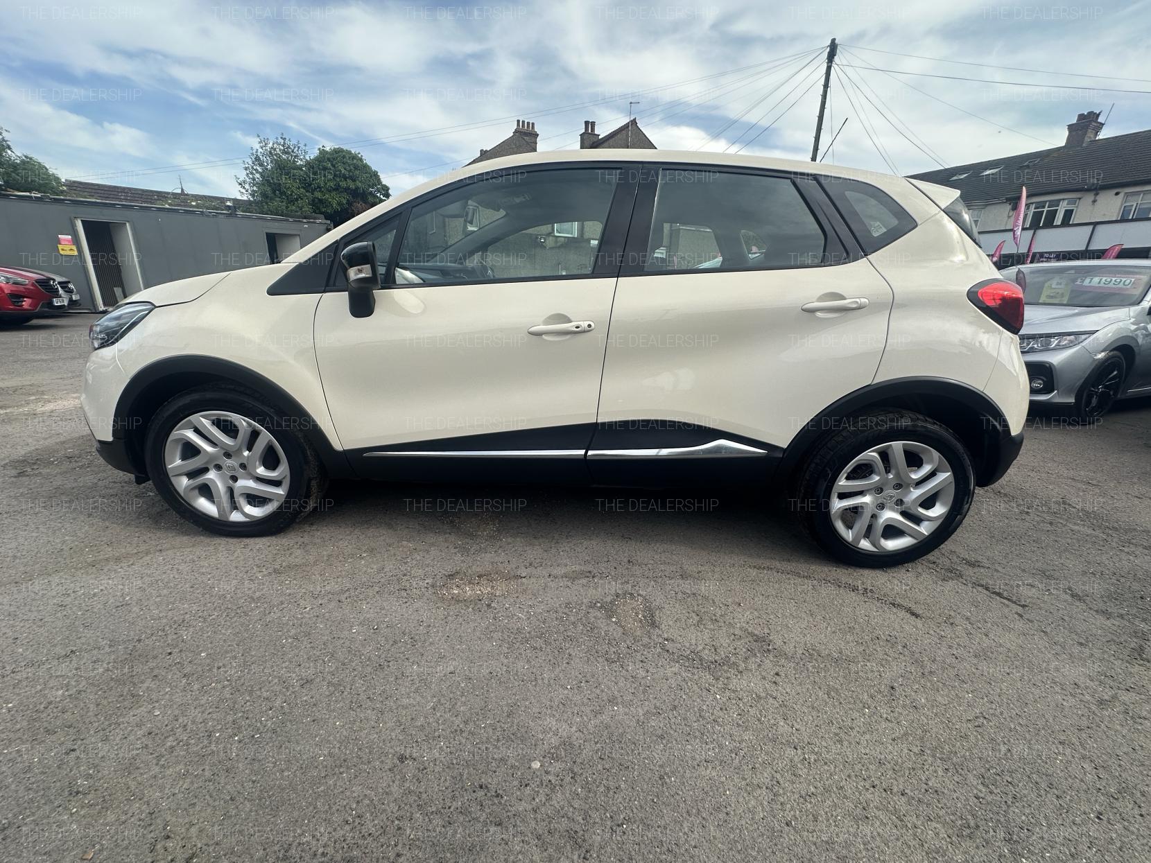 Renault Captur 0.9 TCe ENERGY Dynamique Nav SUV 5dr Petrol Manual Euro 6 (s/s) (90 ps)
