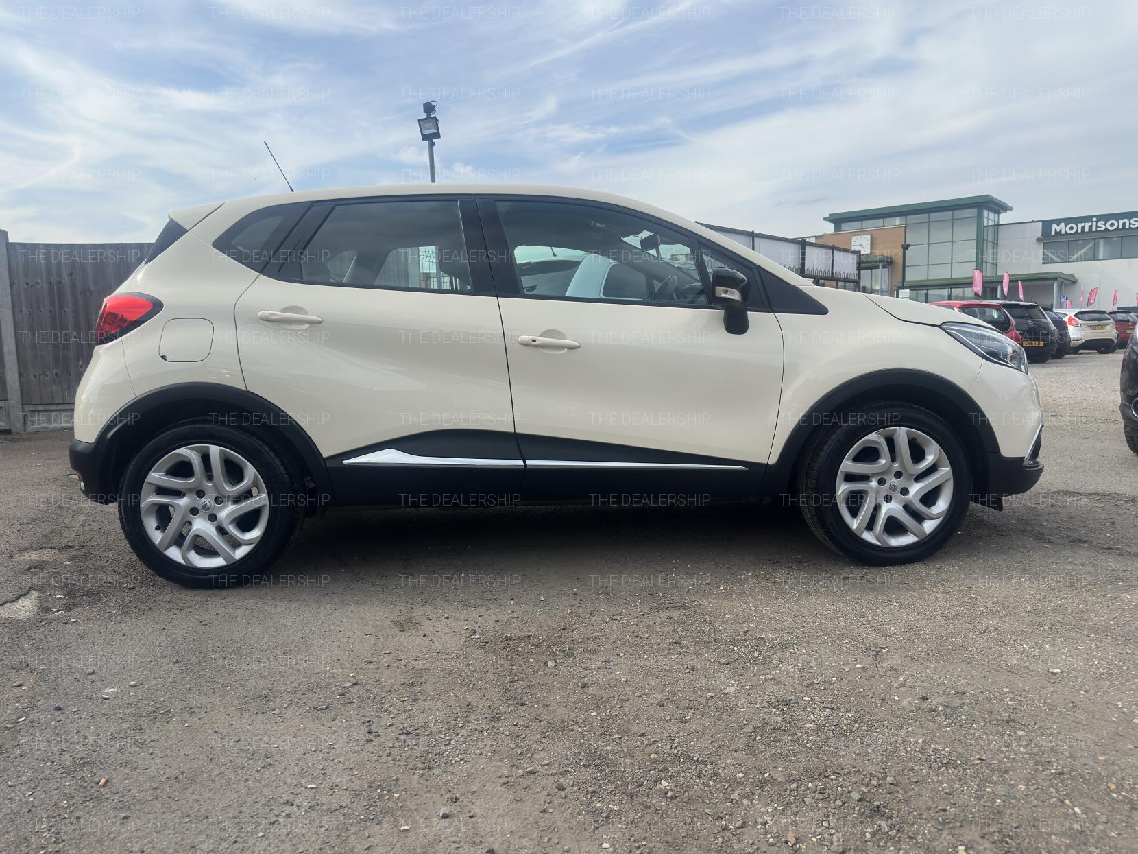 Renault Captur 0.9 TCe ENERGY Dynamique Nav SUV 5dr Petrol Manual Euro 6 (s/s) (90 ps)