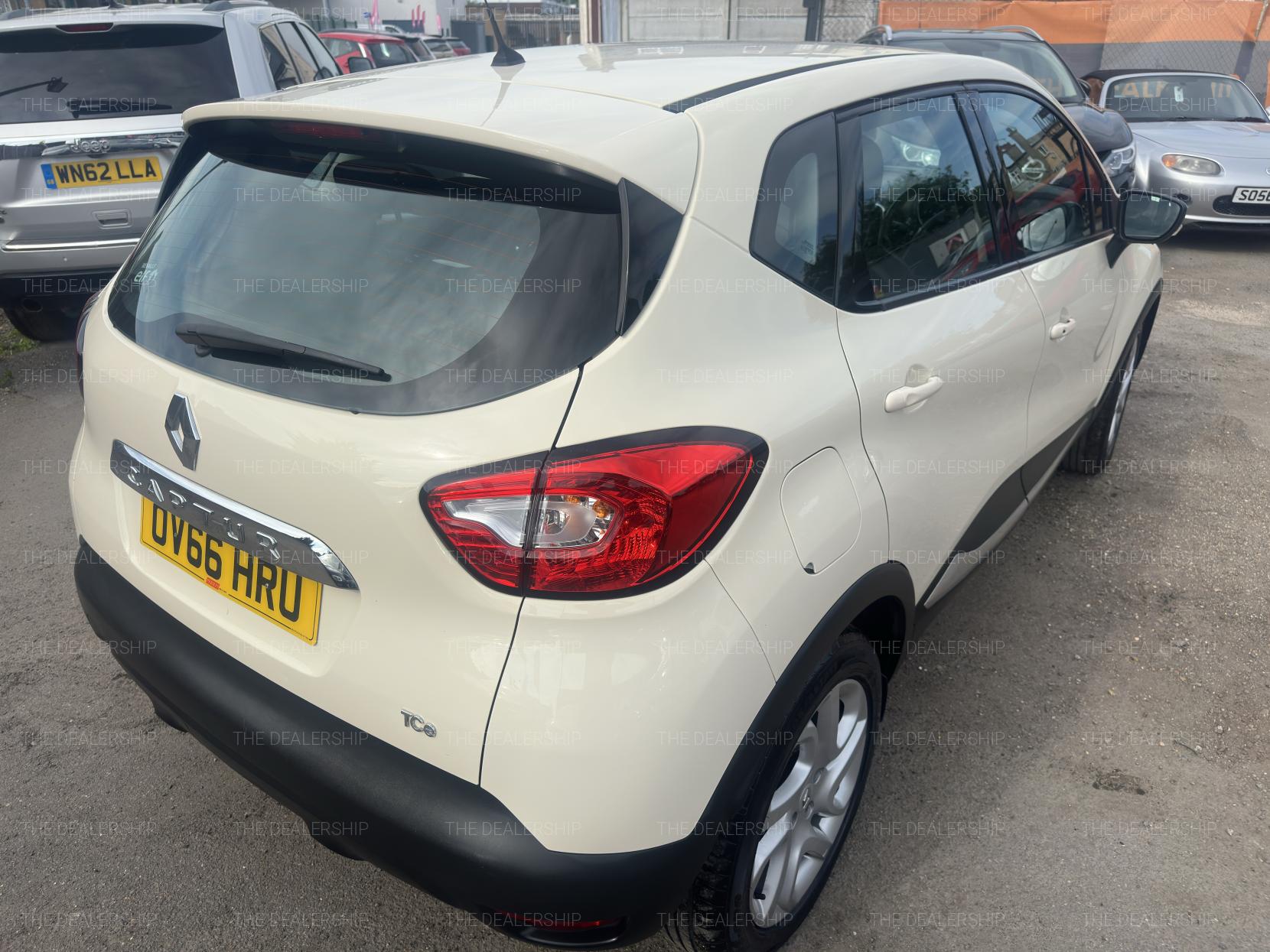 Renault Captur 0.9 TCe ENERGY Dynamique Nav SUV 5dr Petrol Manual Euro 6 (s/s) (90 ps)