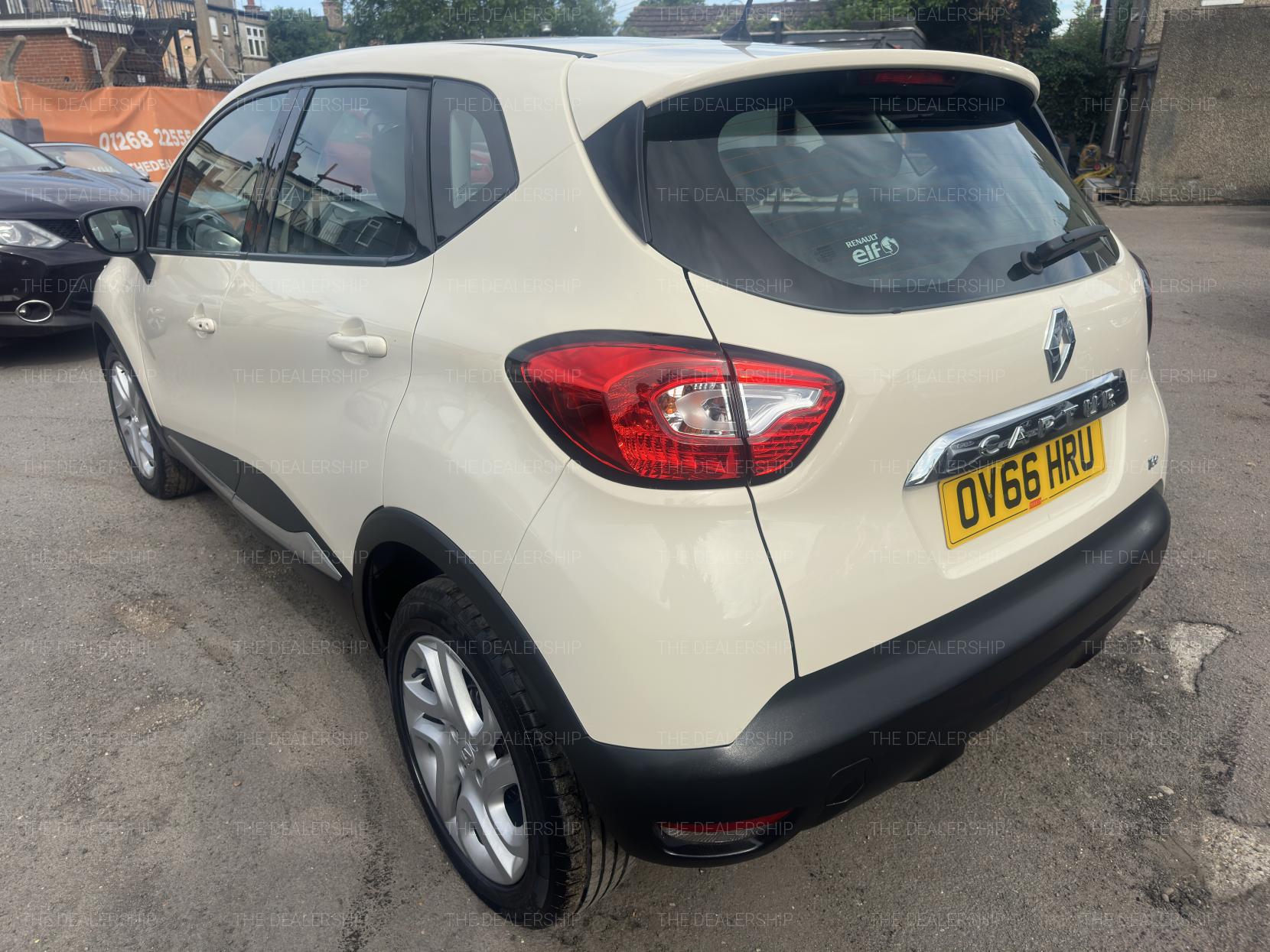 Renault Captur 0.9 TCe ENERGY Dynamique Nav SUV 5dr Petrol Manual Euro 6 (s/s) (90 ps)