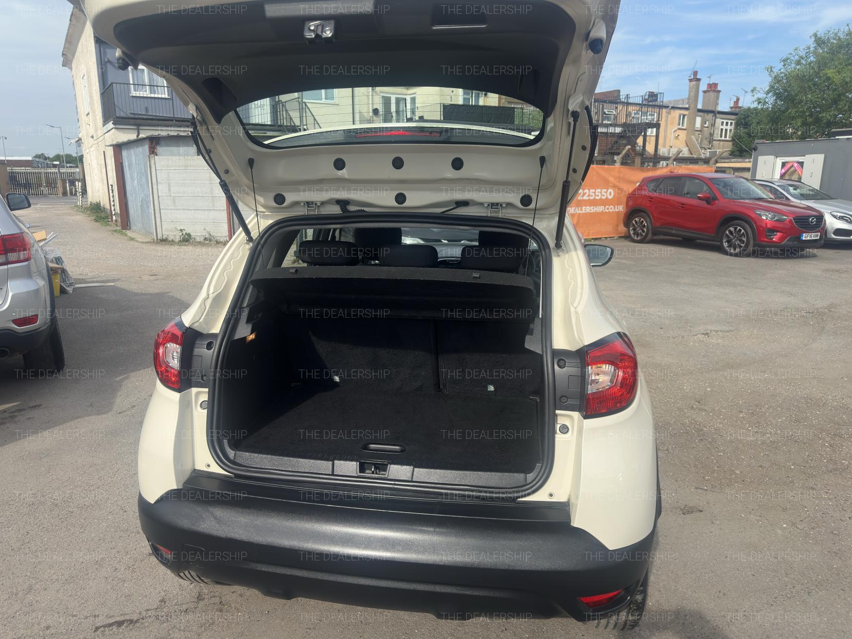 Renault Captur 0.9 TCe ENERGY Dynamique Nav SUV 5dr Petrol Manual Euro 6 (s/s) (90 ps)