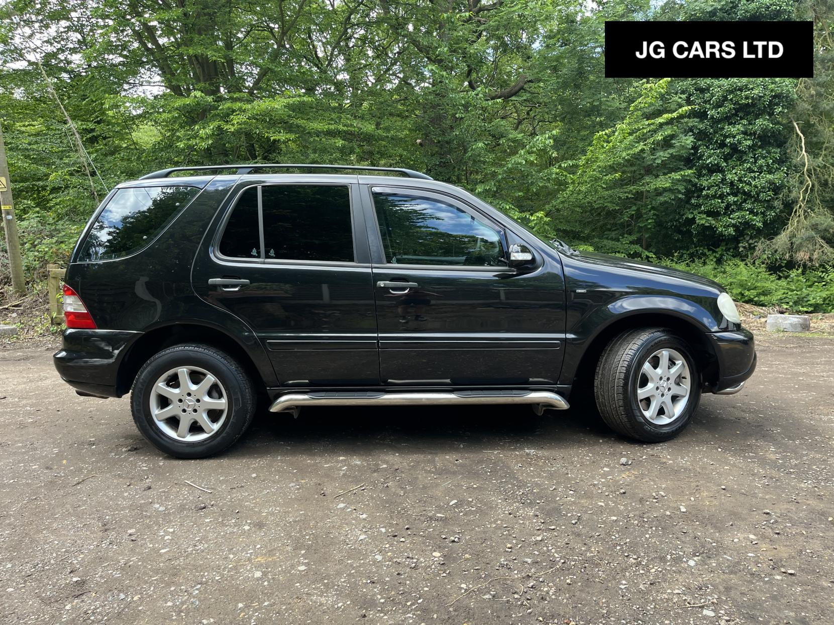 Mercedes-Benz M Class 2.7 ML270 CDI SUV 5dr Diesel Automatic (250 g/km, 163 bhp)