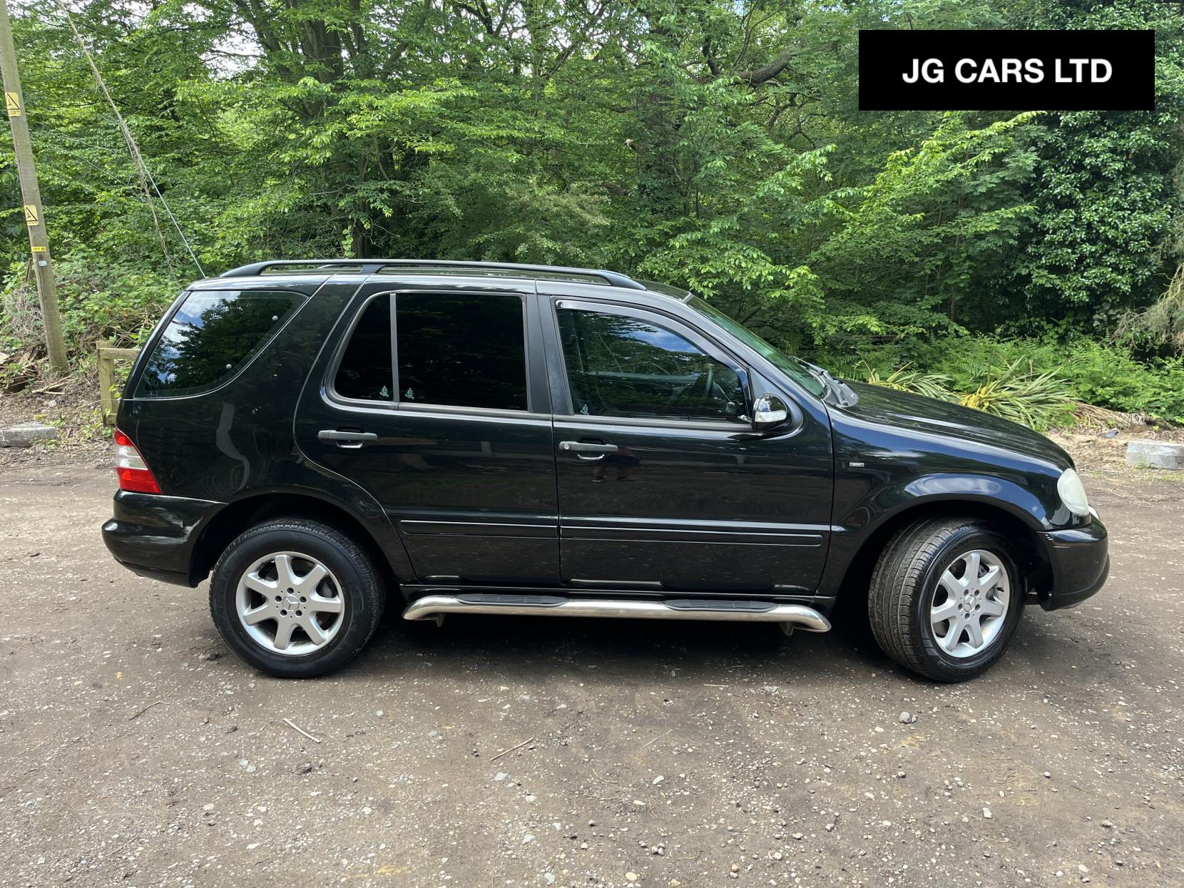 Mercedes-Benz M Class 2.7 ML270 CDI SUV 5dr Diesel Automatic (250 g/km, 163 bhp)