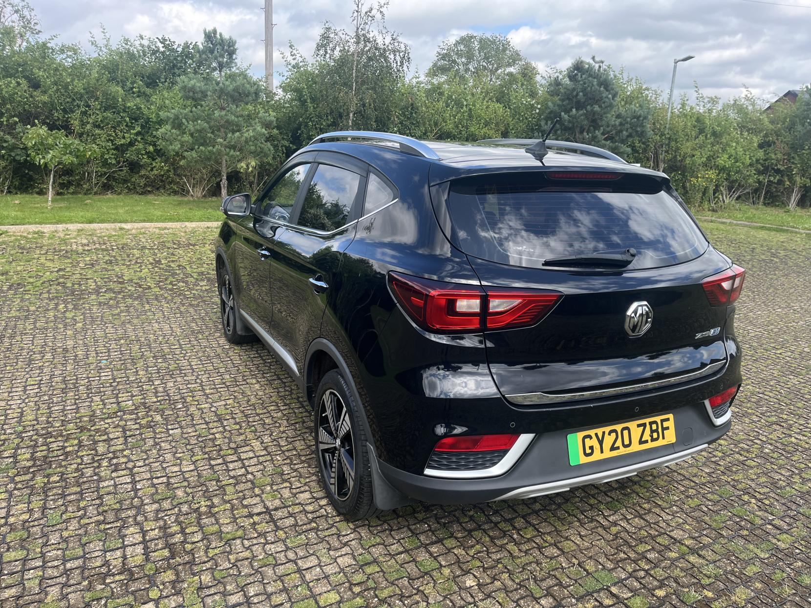 MG MG ZS 44.5kWh Exclusive SUV 5dr Electric Auto (143 ps)