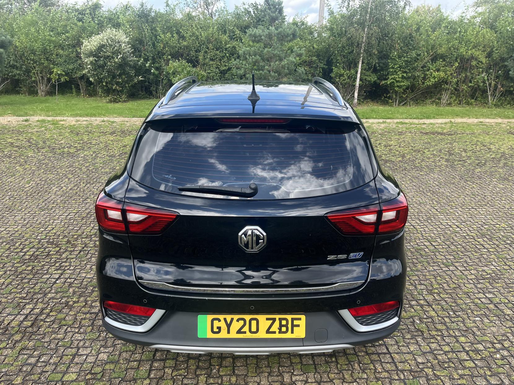 MG MG ZS 44.5kWh Exclusive SUV 5dr Electric Auto (143 ps)