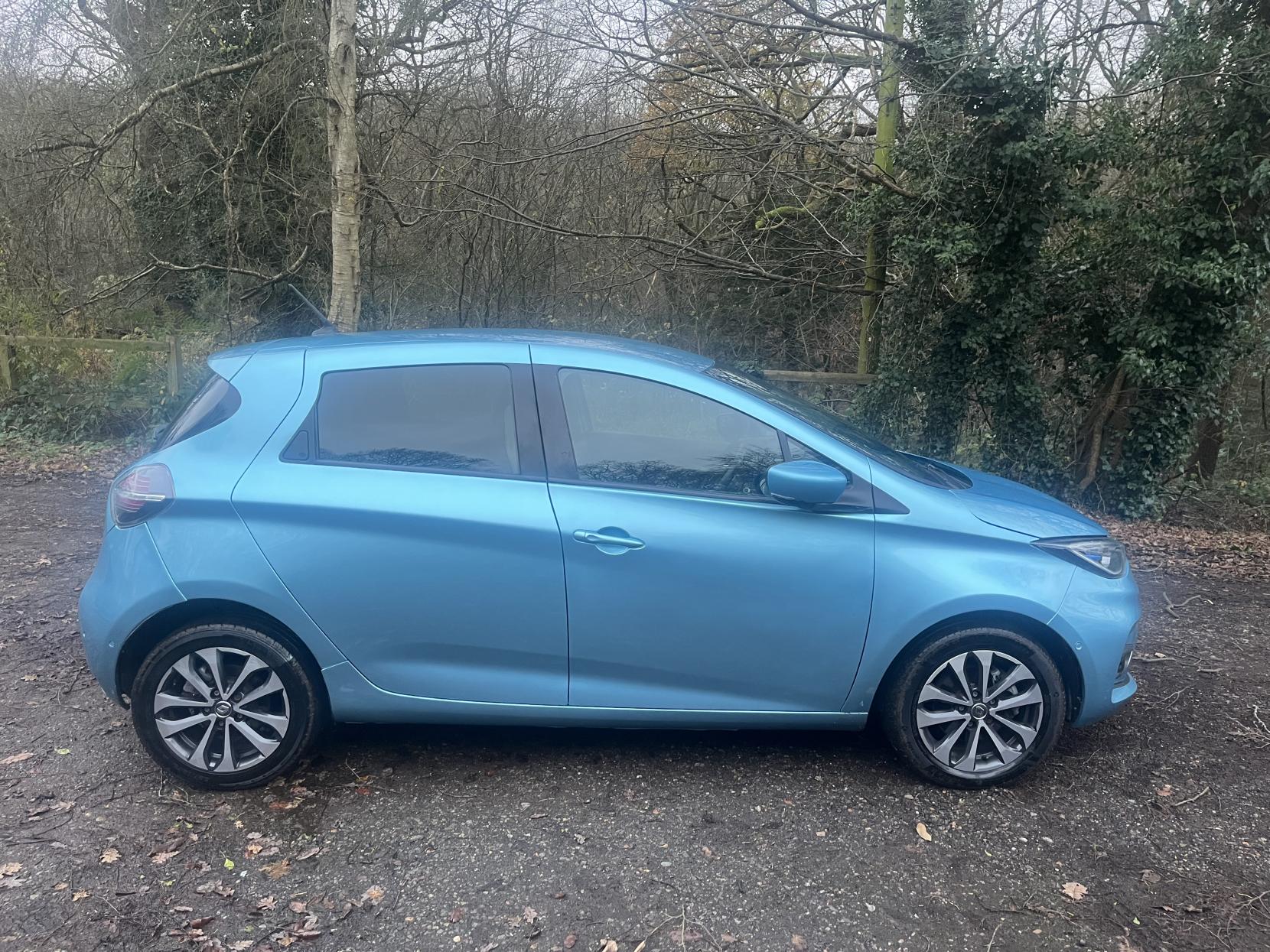 Renault Zoe R135 EV50 52kWh GT Line + Hatchback 5dr Electric Auto (Rapid Charge) (134 bhp)