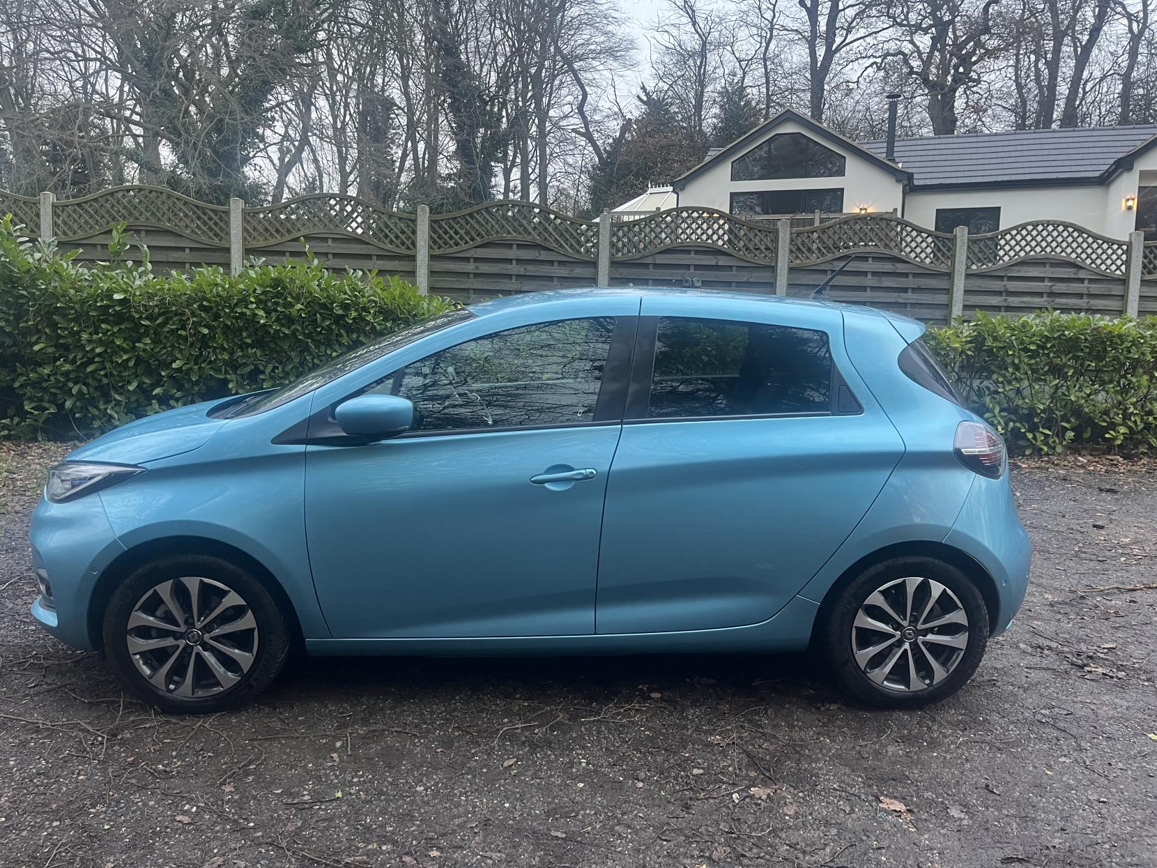 Renault Zoe R135 EV50 52kWh GT Line + Hatchback 5dr Electric Auto (Rapid Charge) (134 bhp)