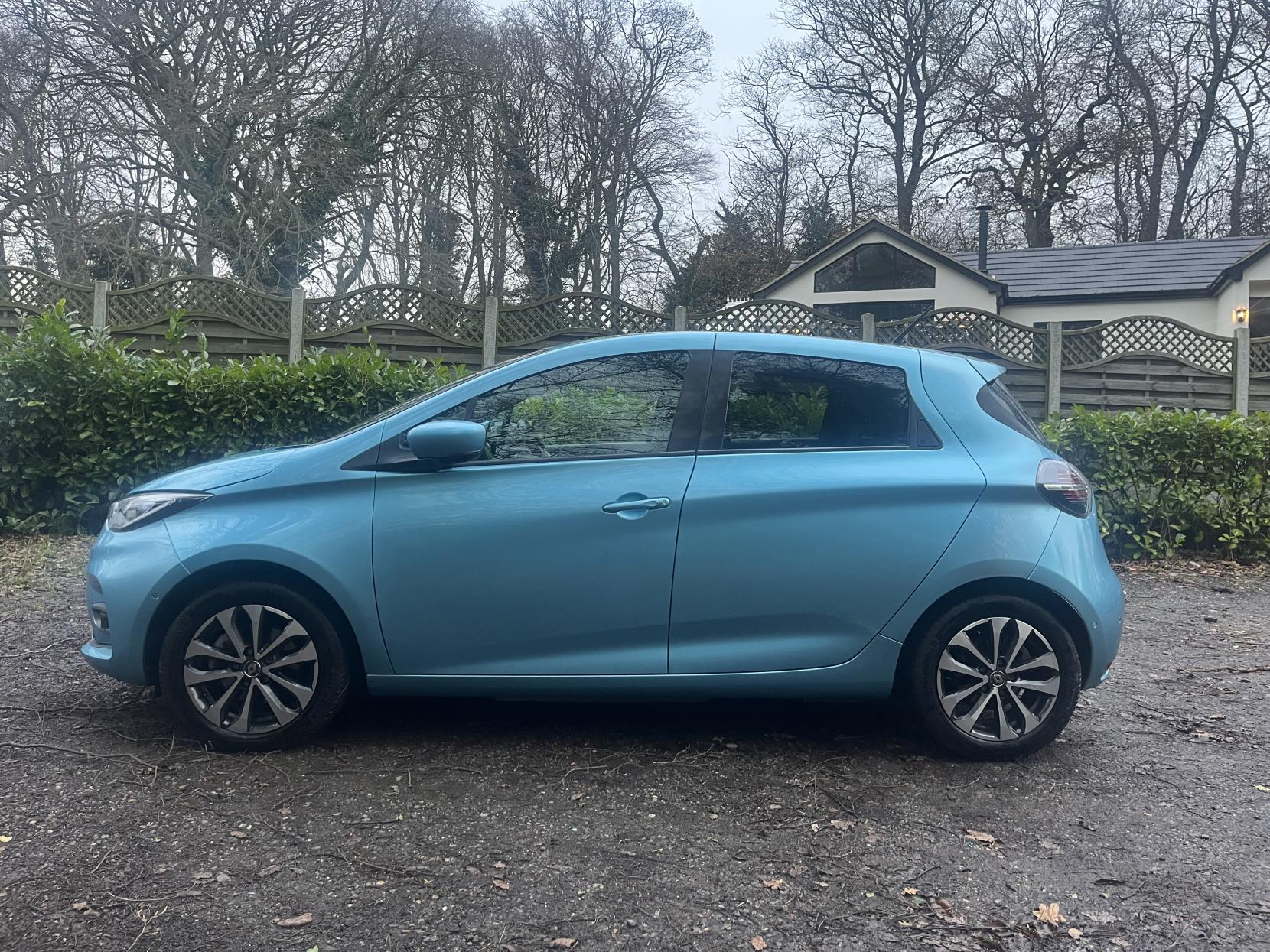 Renault Zoe R135 EV50 52kWh GT Line + Hatchback 5dr Electric Auto (Rapid Charge) (134 bhp)