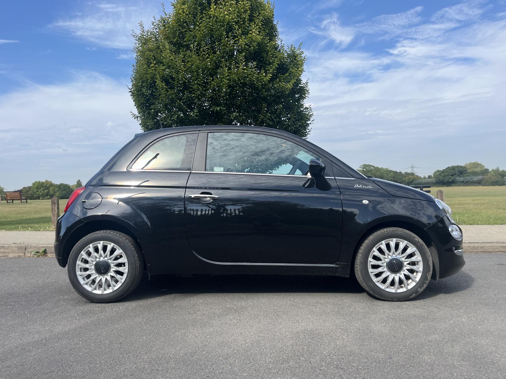 Fiat 500 1.0 MHEV Dolcevita Hatchback 3dr Petrol Manual Euro 6 (s/s) (70 bhp)