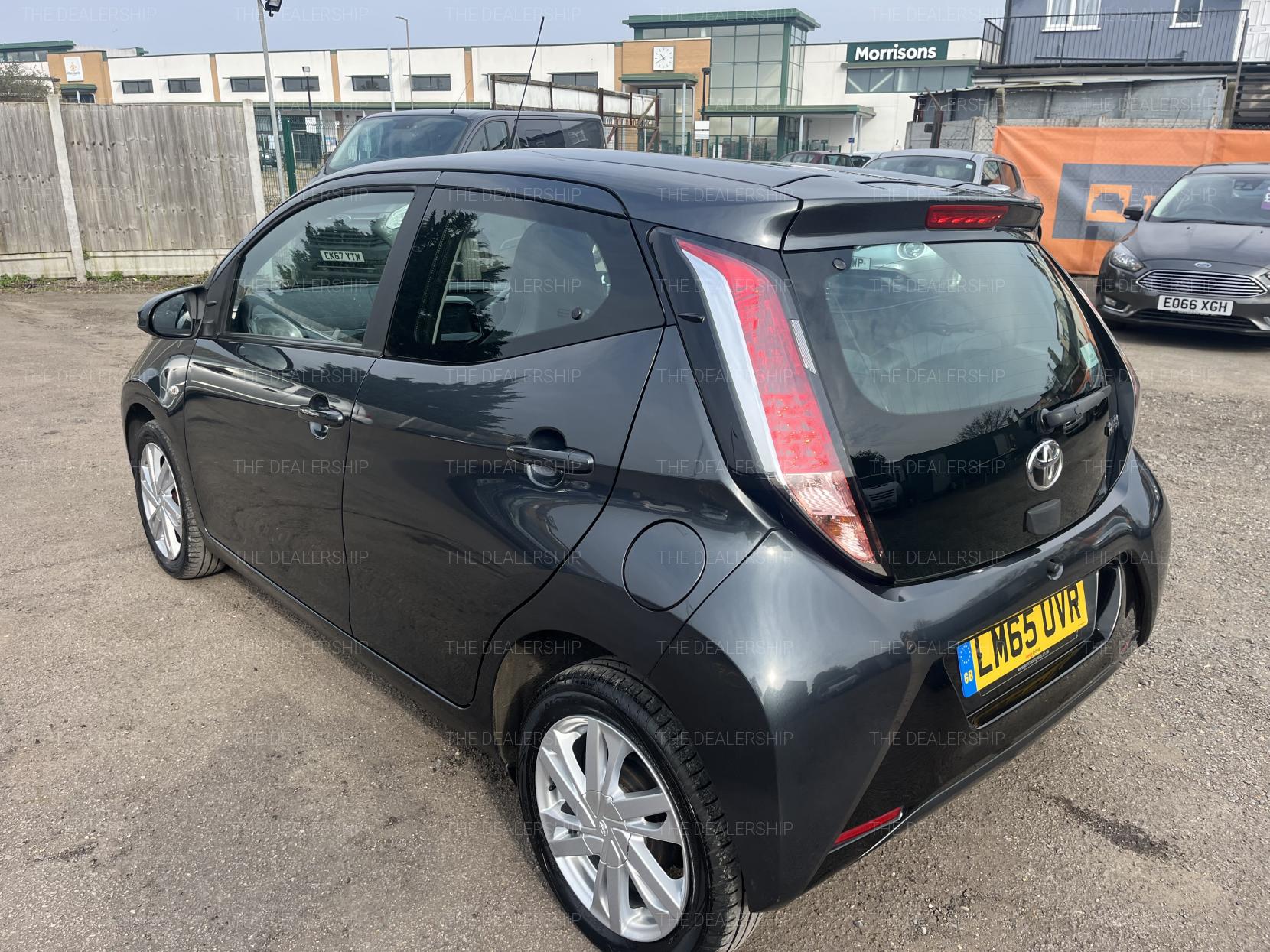 Toyota AYGO 1.0 VVT-i x-pression x-wave 5dr Petrol Manual Euro 5 Euro 5 (68 ps)