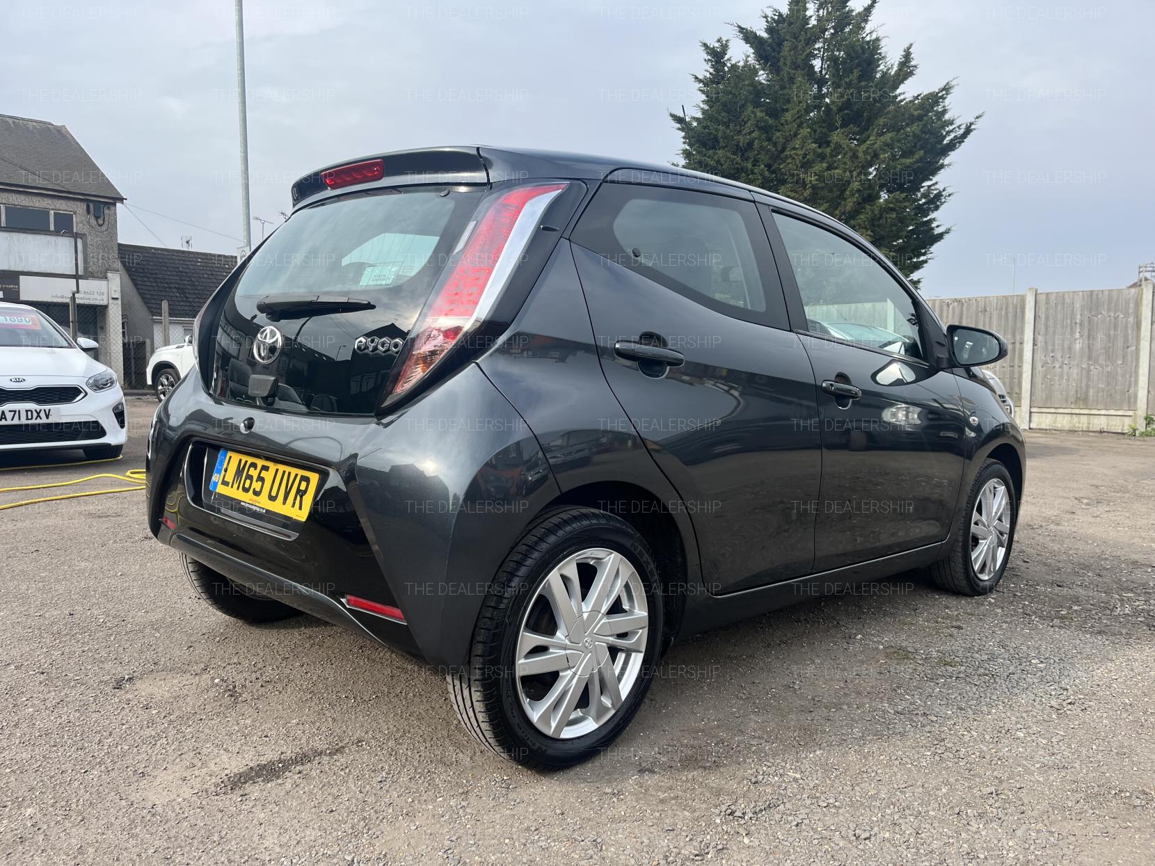 Toyota AYGO 1.0 VVT-i x-pression x-wave 5dr Petrol Manual Euro 5 Euro 5 (68 ps)