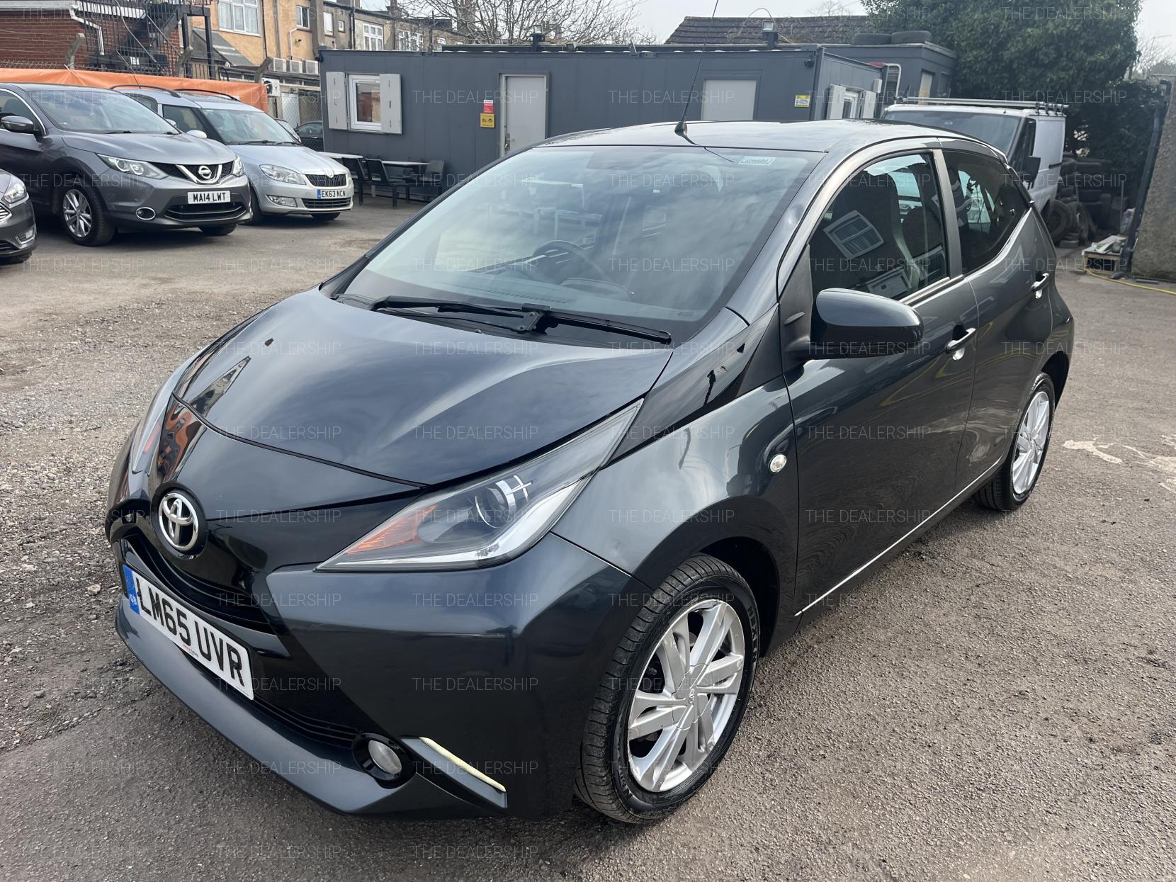 Toyota AYGO 1.0 VVT-i x-pression x-wave 5dr Petrol Manual Euro 5 Euro 5 (68 ps)