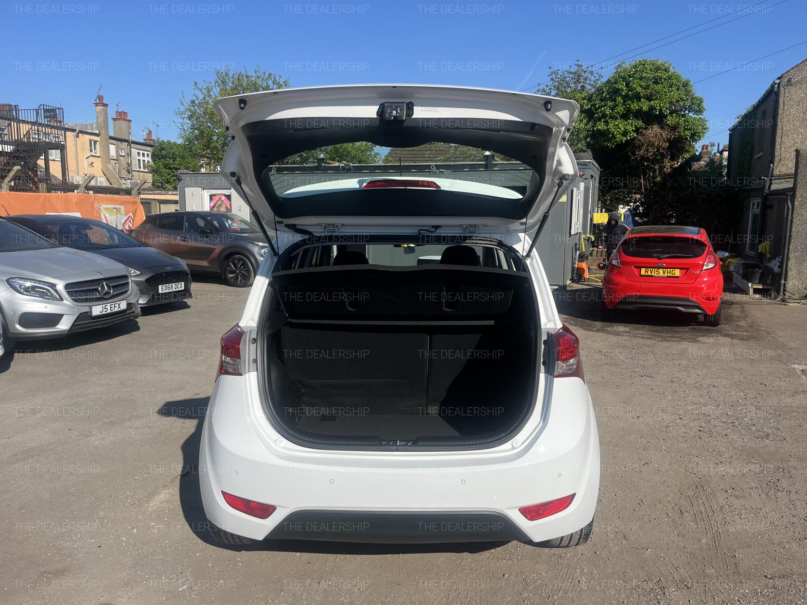 Hyundai ix20 1.6 SE Hatchback 5dr Petrol Auto Euro 6 (125 ps)