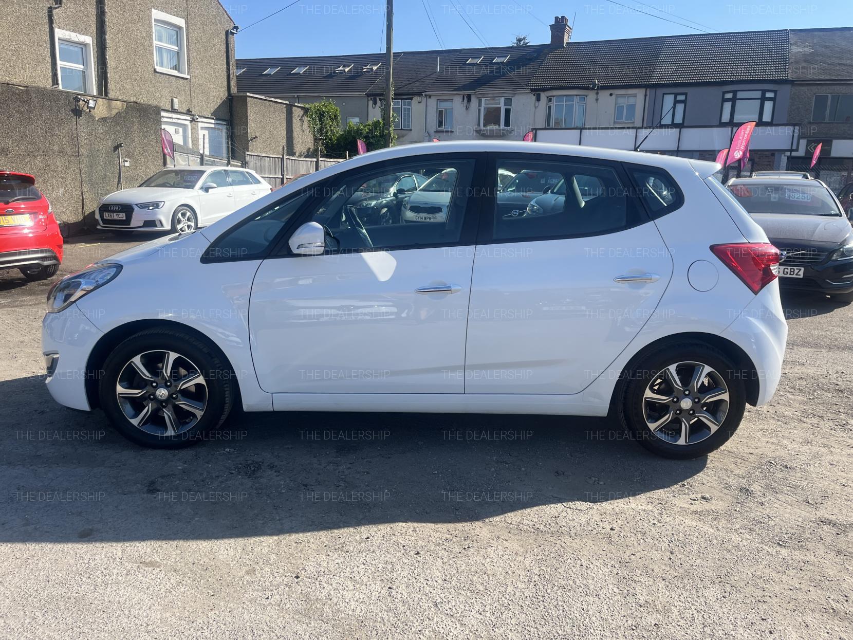 Hyundai ix20 1.6 SE Hatchback 5dr Petrol Auto Euro 6 (125 ps)