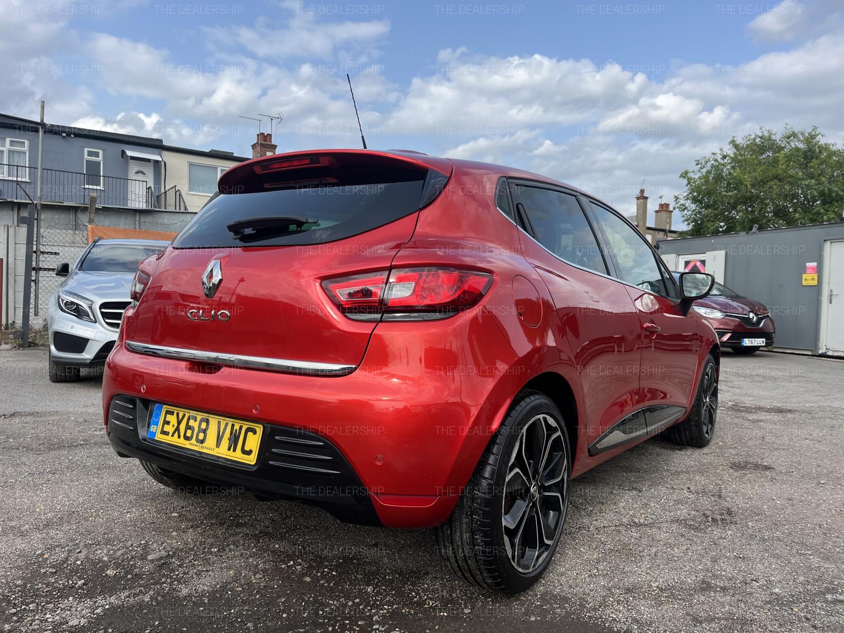 Renault Clio 0.9 TCe Iconic Hatchback 5dr Petrol Manual Euro 6 (s/s) (90 ps)