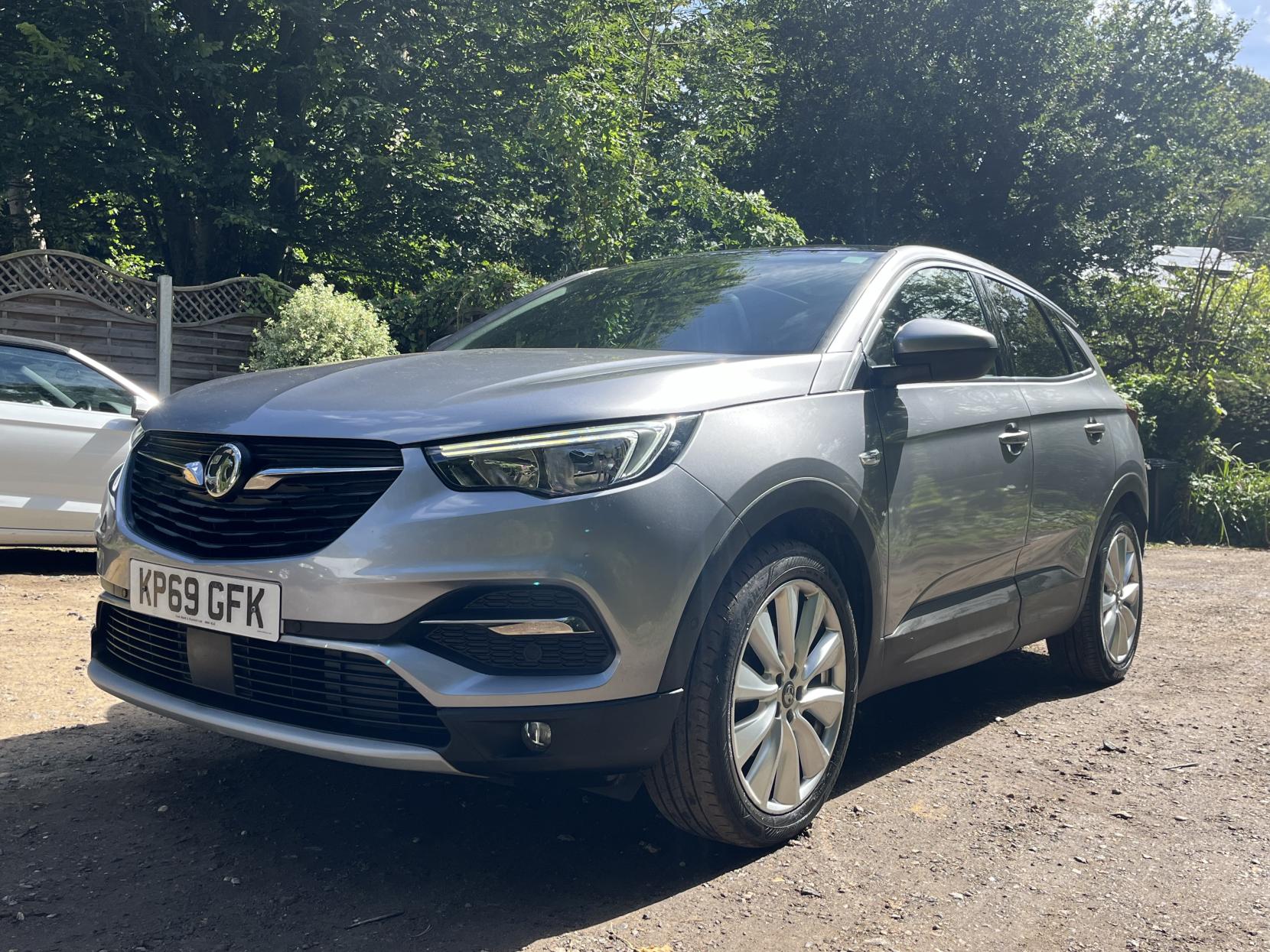 Vauxhall Grandland X 1.2 Turbo Elite Nav SUV 5dr Petrol Auto 8Spd Euro 6 (s/s) (130 ps)