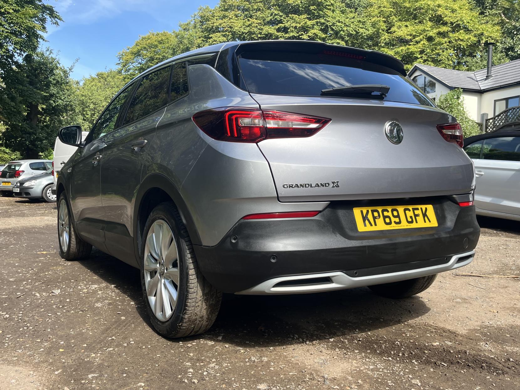 Vauxhall Grandland X 1.2 Turbo Elite Nav SUV 5dr Petrol Auto 8Spd Euro 6 (s/s) (130 ps)