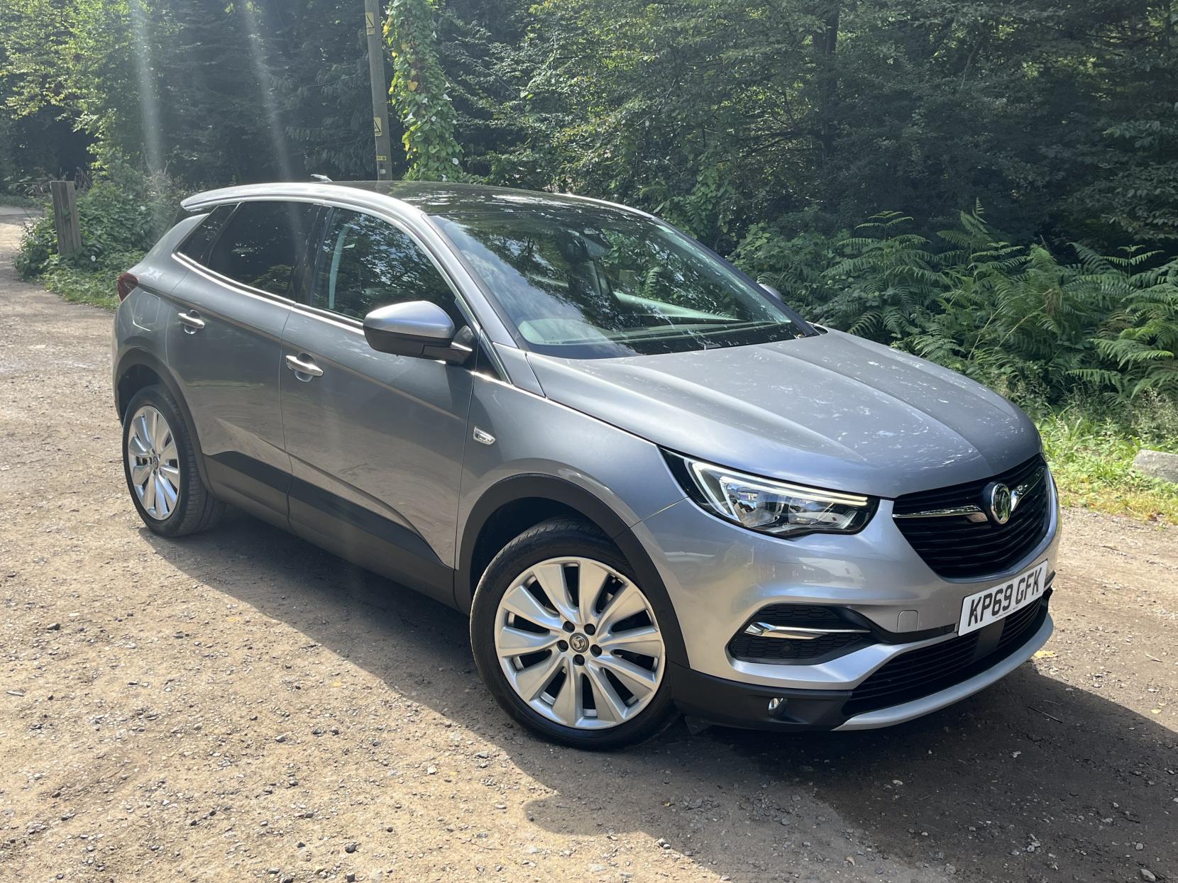 Vauxhall Grandland X 1.2 Turbo Elite Nav SUV 5dr Petrol Auto 8Spd Euro 6 (s/s) (130 ps)