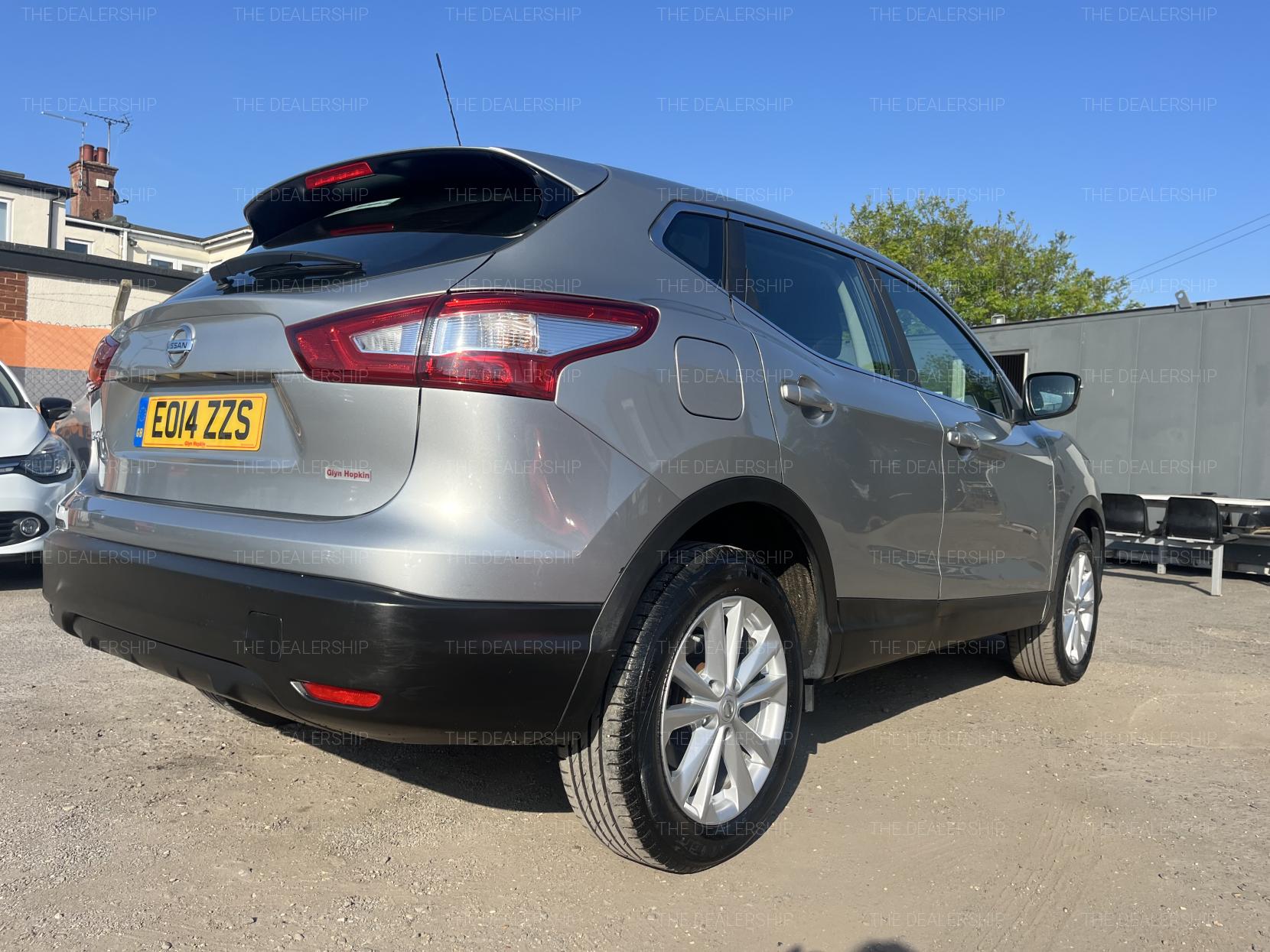 Nissan Qashqai 1.2 DIG-T Acenta SUV 5dr Petrol Manual 2WD Euro 5 (s/s) (115 ps)