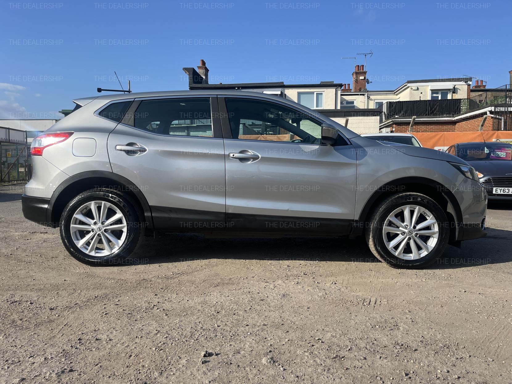 Nissan Qashqai 1.2 DIG-T Acenta SUV 5dr Petrol Manual 2WD Euro 5 (s/s) (115 ps)