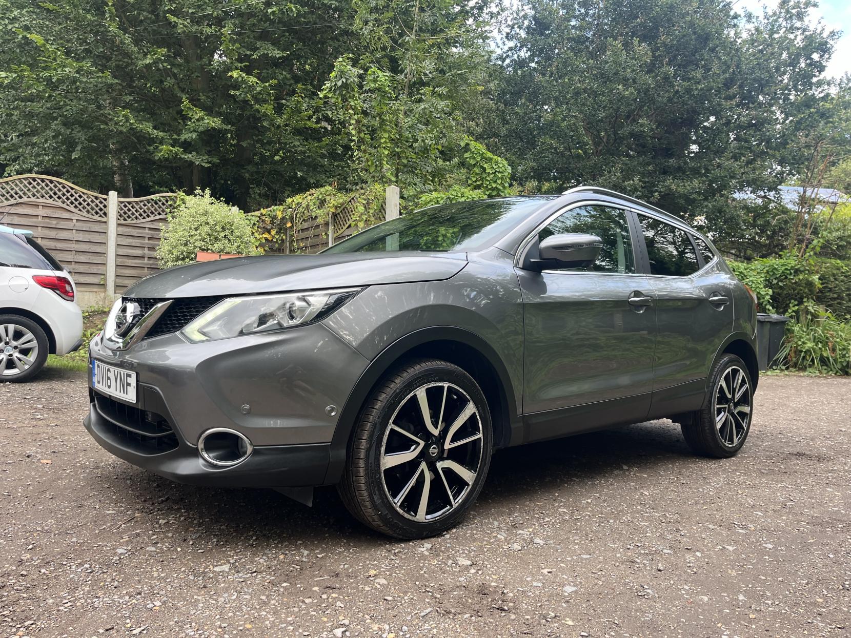 Nissan Qashqai 1.6 dCi Tekna SUV 5dr Diesel XTRON 2WD Euro 6 (s/s) (130 ps)