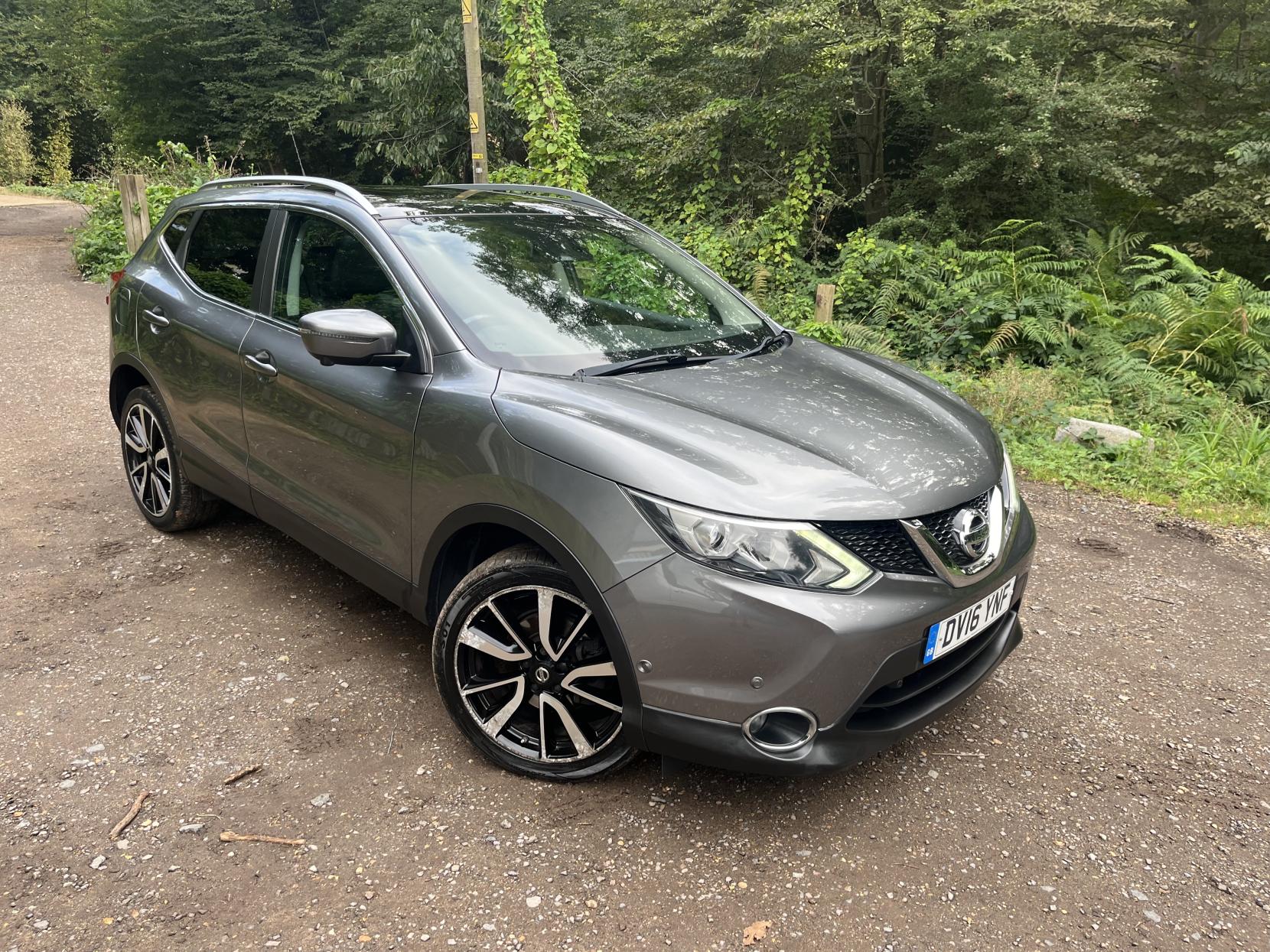 Nissan Qashqai 1.6 dCi Tekna SUV 5dr Diesel XTRON 2WD Euro 6 (s/s) (130 ps)