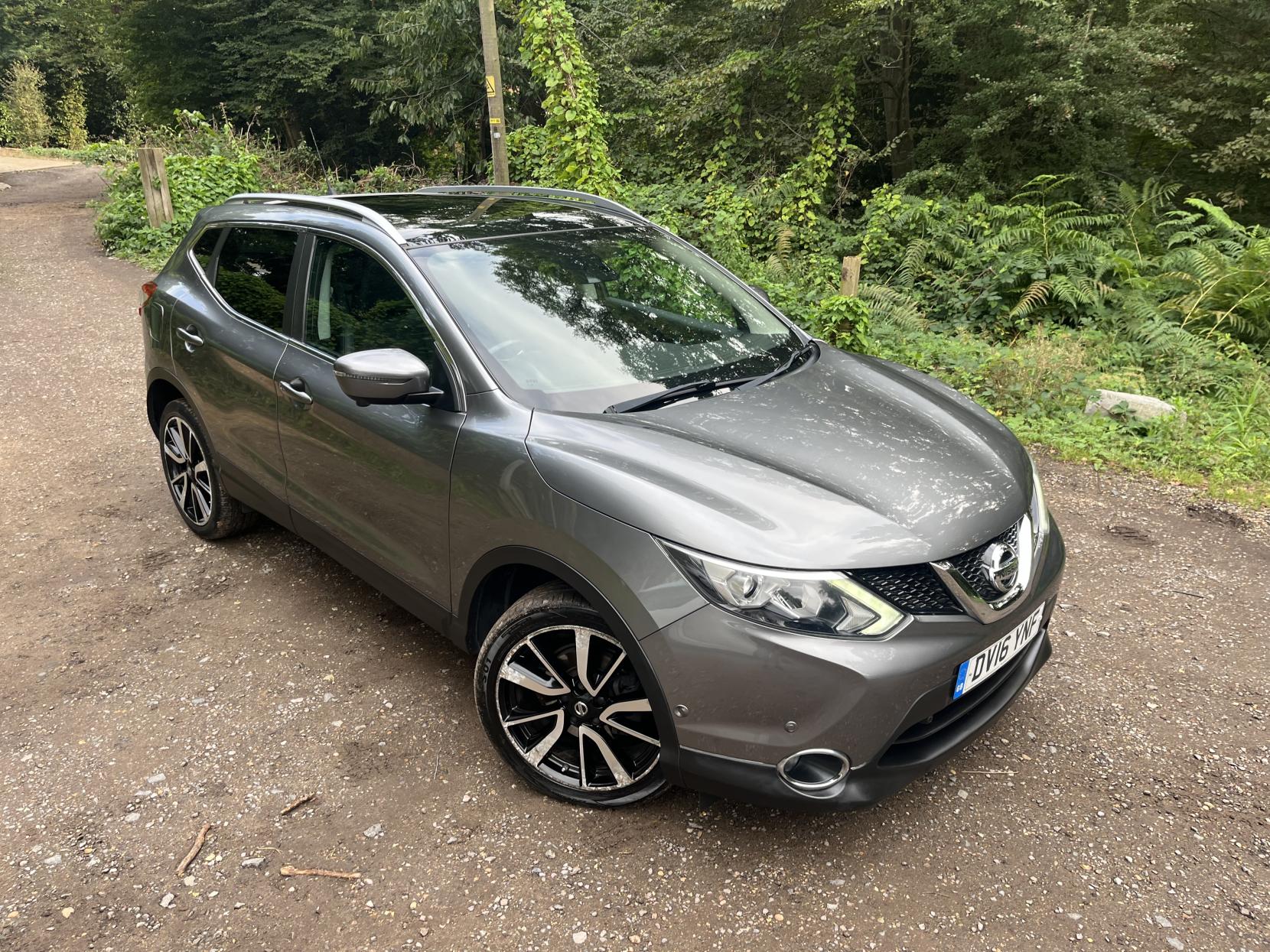 Nissan Qashqai 1.6 dCi Tekna SUV 5dr Diesel XTRON 2WD Euro 6 (s/s) (130 ps)