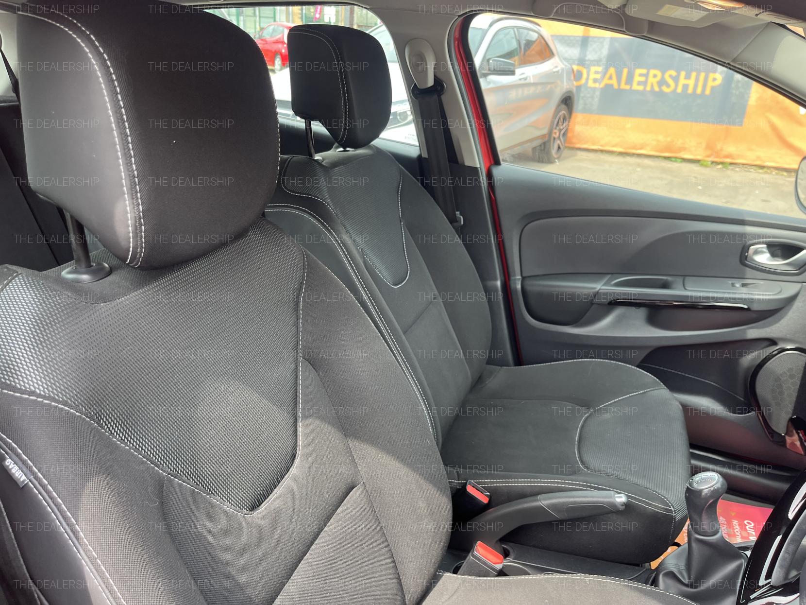 Renault Clio 1.2 16V Dynamique Nav Hatchback 5dr Petrol Manual Euro 6 (75 ps)