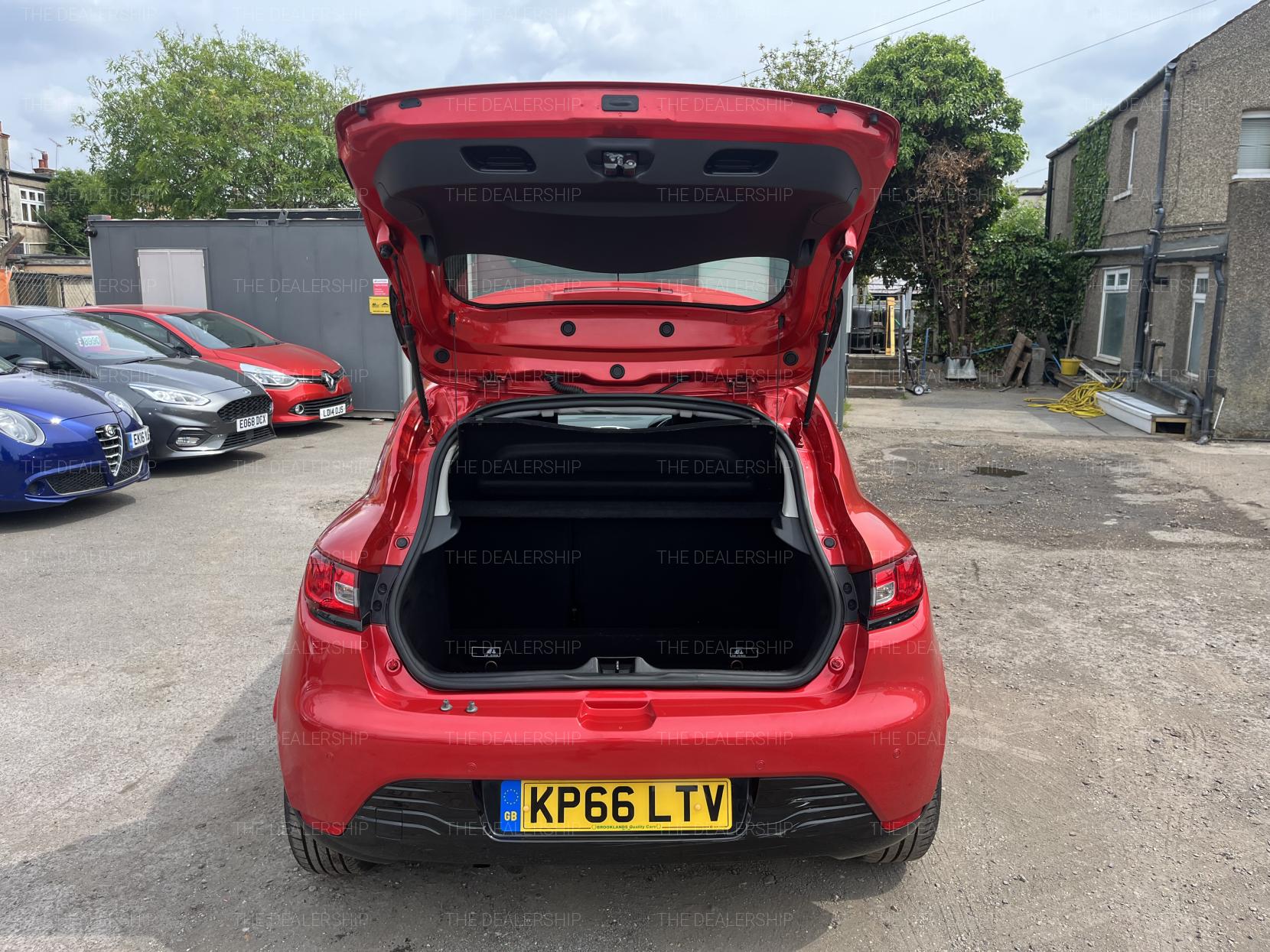 Renault Clio 1.2 16V Dynamique Nav Hatchback 5dr Petrol Manual Euro 6 (75 ps)