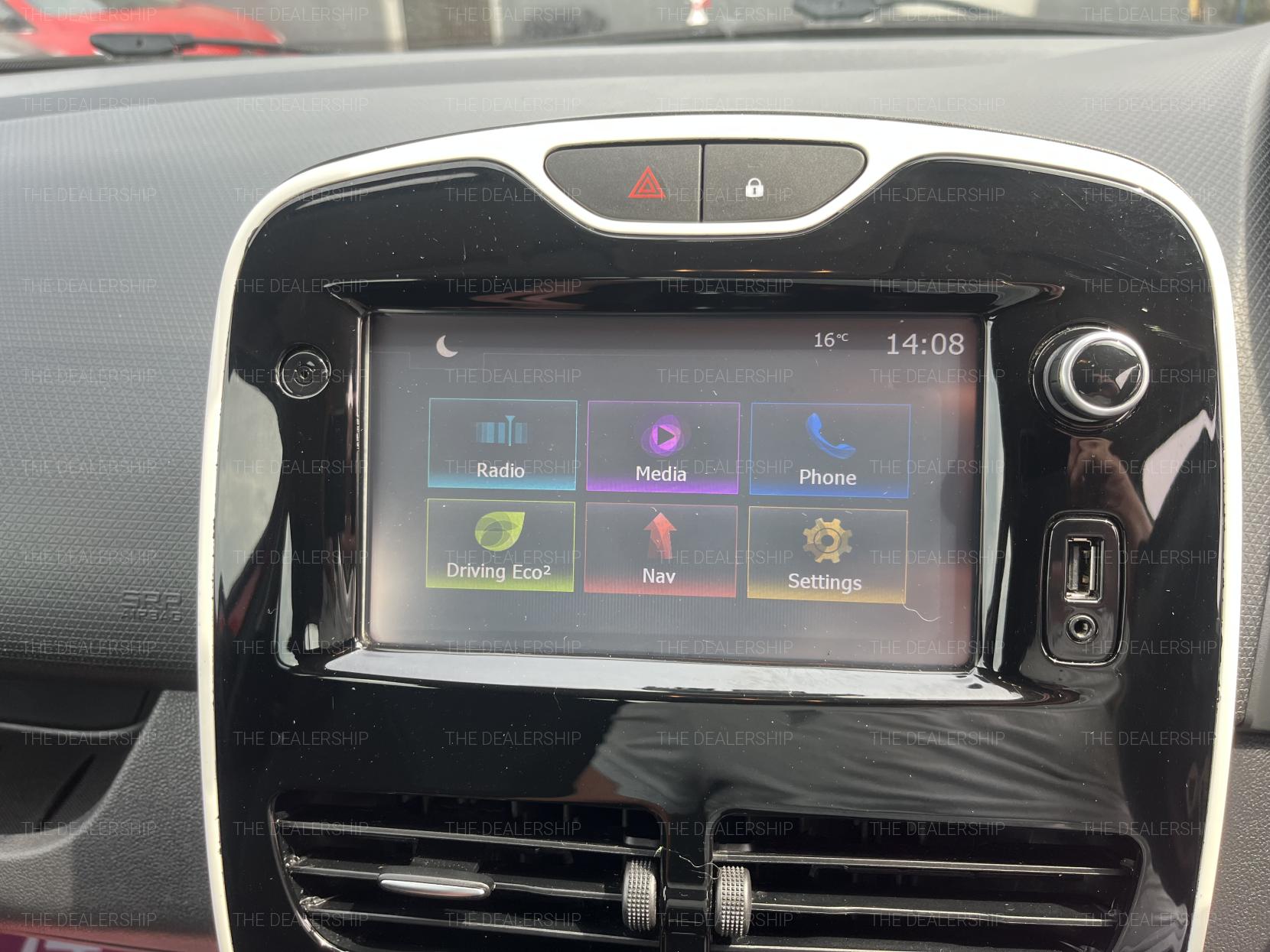 Renault Clio 1.2 16V Dynamique Nav Hatchback 5dr Petrol Manual Euro 6 (75 ps)