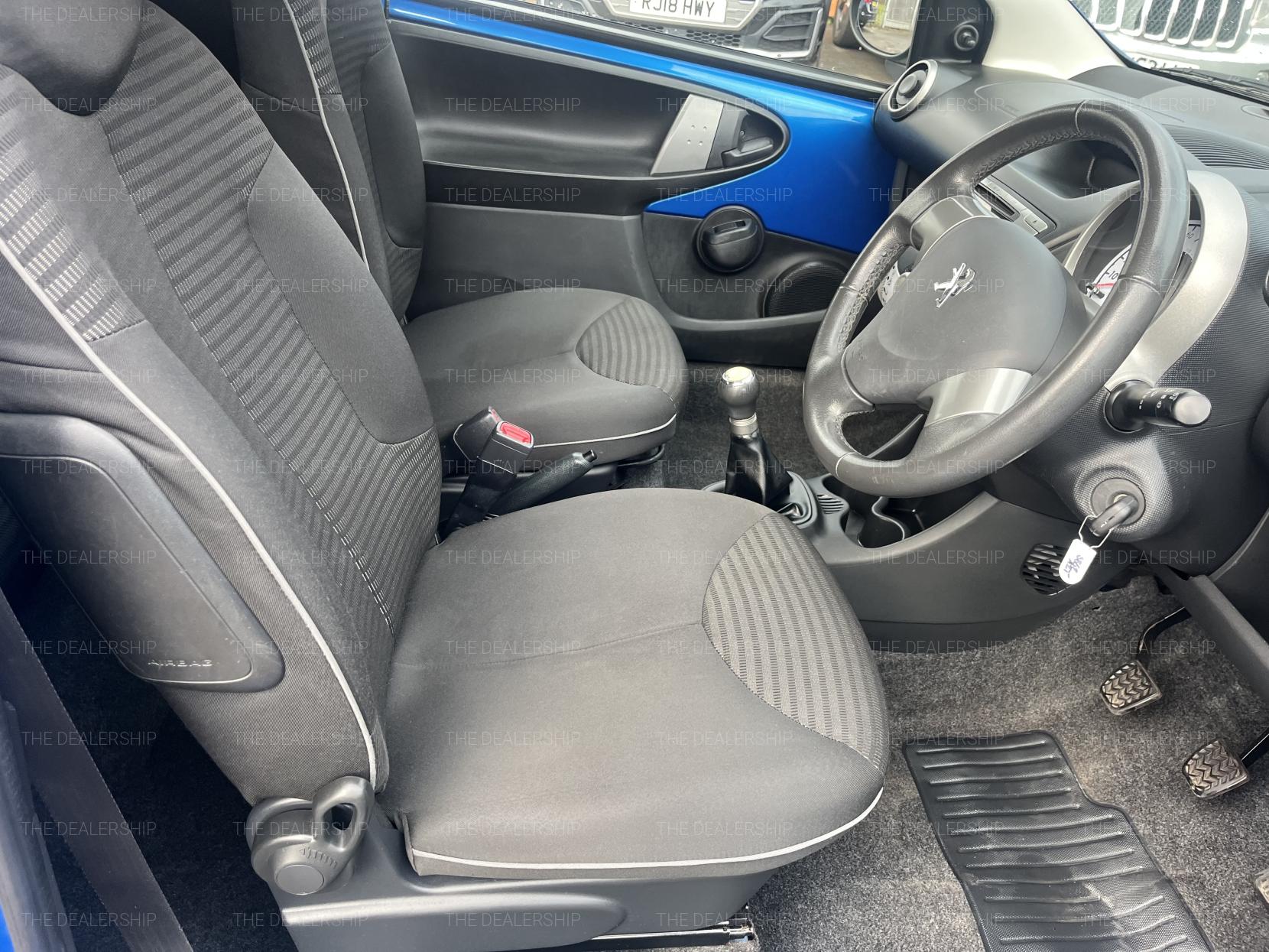 Peugeot 107 1.0 12V Allure Hatchback 3dr Petrol Manual Euro 5 (68 ps)