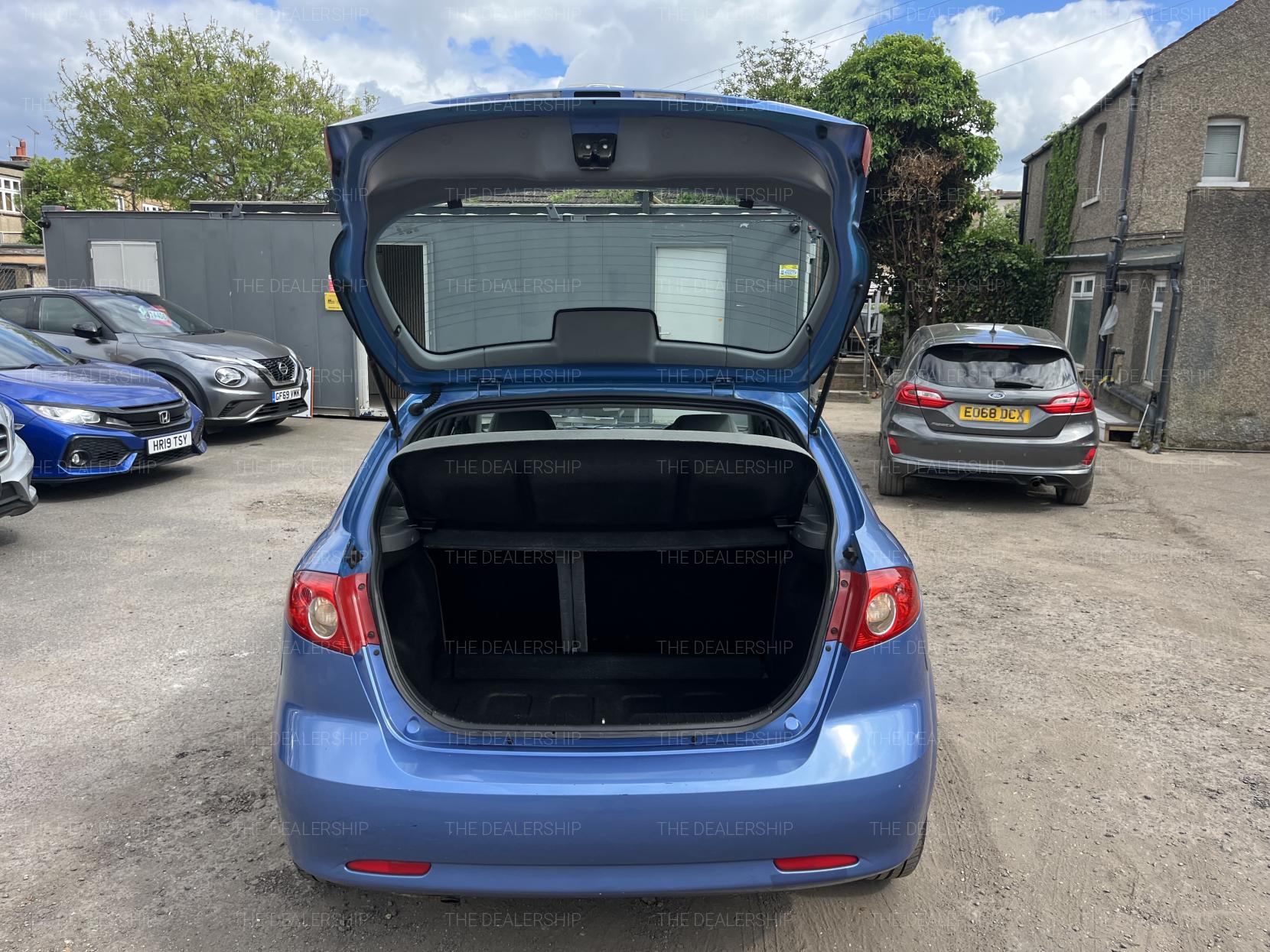 Chevrolet Lacetti 1.6 SX Hatchback 5dr Petrol Automatic (197 g/km, 108 bhp)