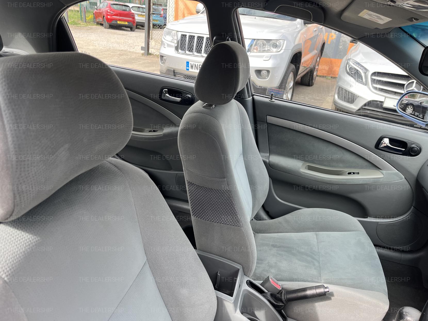 Chevrolet Lacetti 1.6 SX Hatchback 5dr Petrol Automatic (197 g/km, 108 bhp)