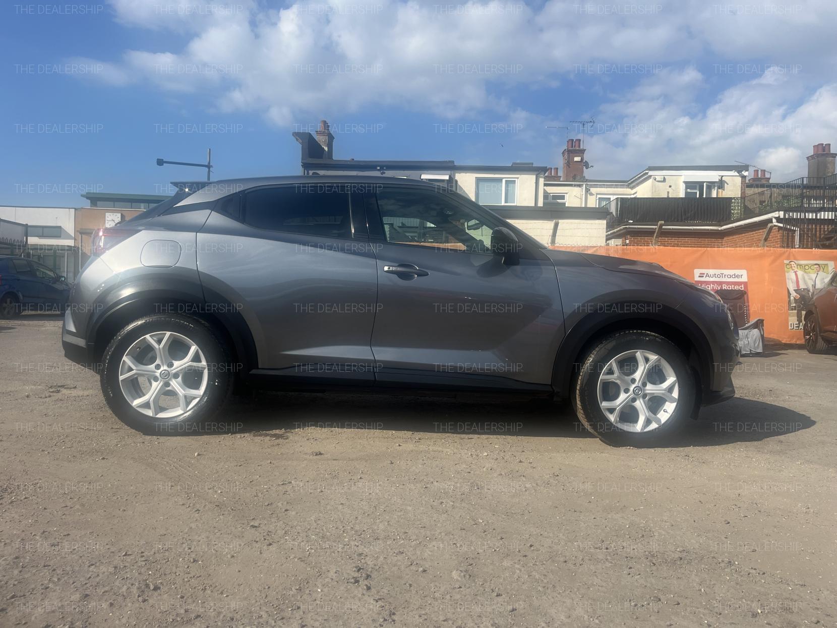 Nissan Juke 1.0 DIG-T N-Connecta SUV 5dr Petrol Manual Euro 6 (s/s) (114 ps)