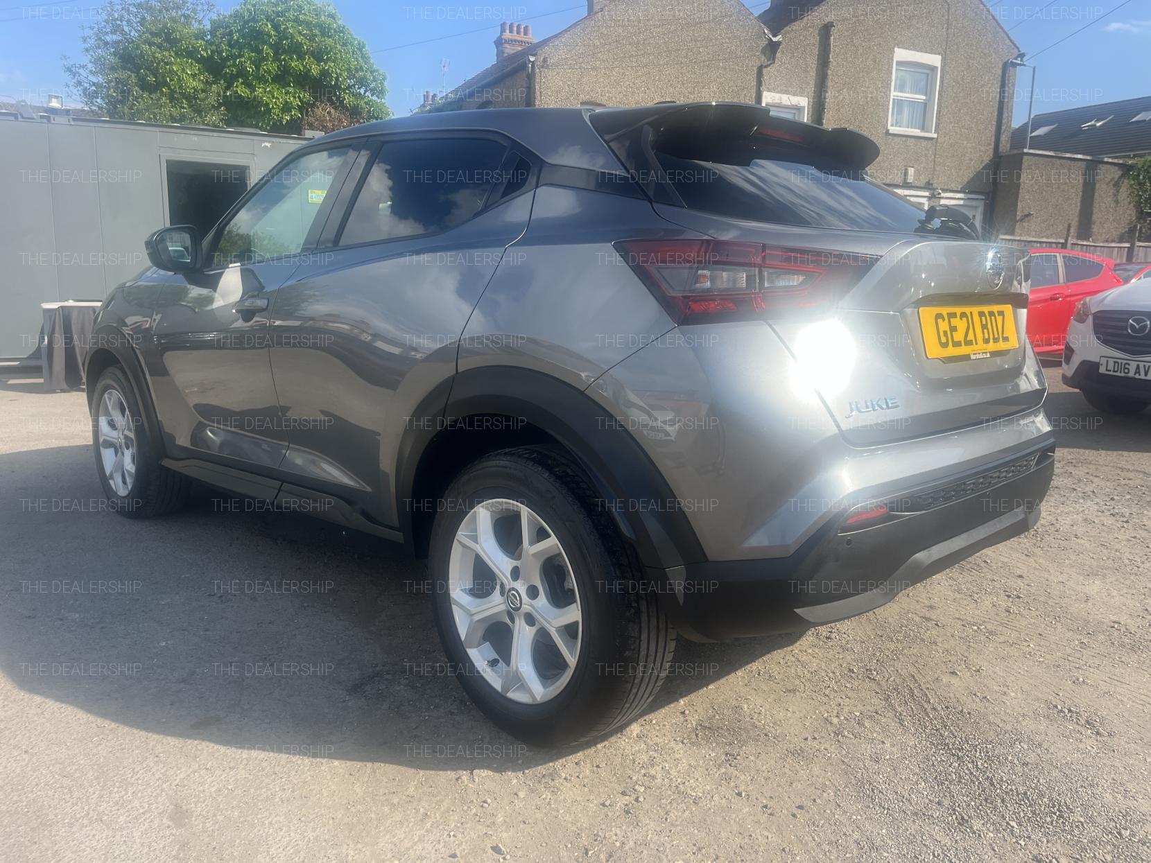 Nissan Juke 1.0 DIG-T N-Connecta SUV 5dr Petrol Manual Euro 6 (s/s) (114 ps)