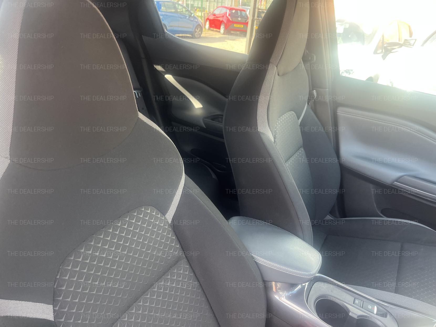 Nissan Juke 1.0 DIG-T N-Connecta SUV 5dr Petrol Manual Euro 6 (s/s) (114 ps)