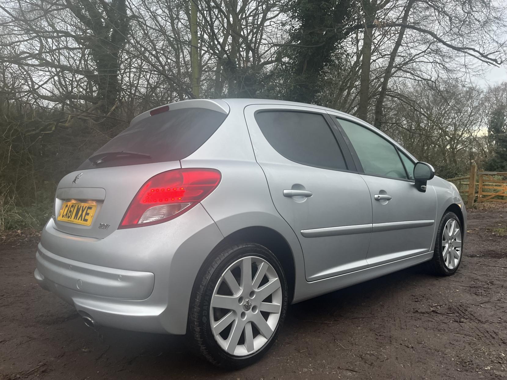 Peugeot 207 1.6 VTi Allure Hatchback 5dr Petrol Tiptronic Euro 5 (120 ps)