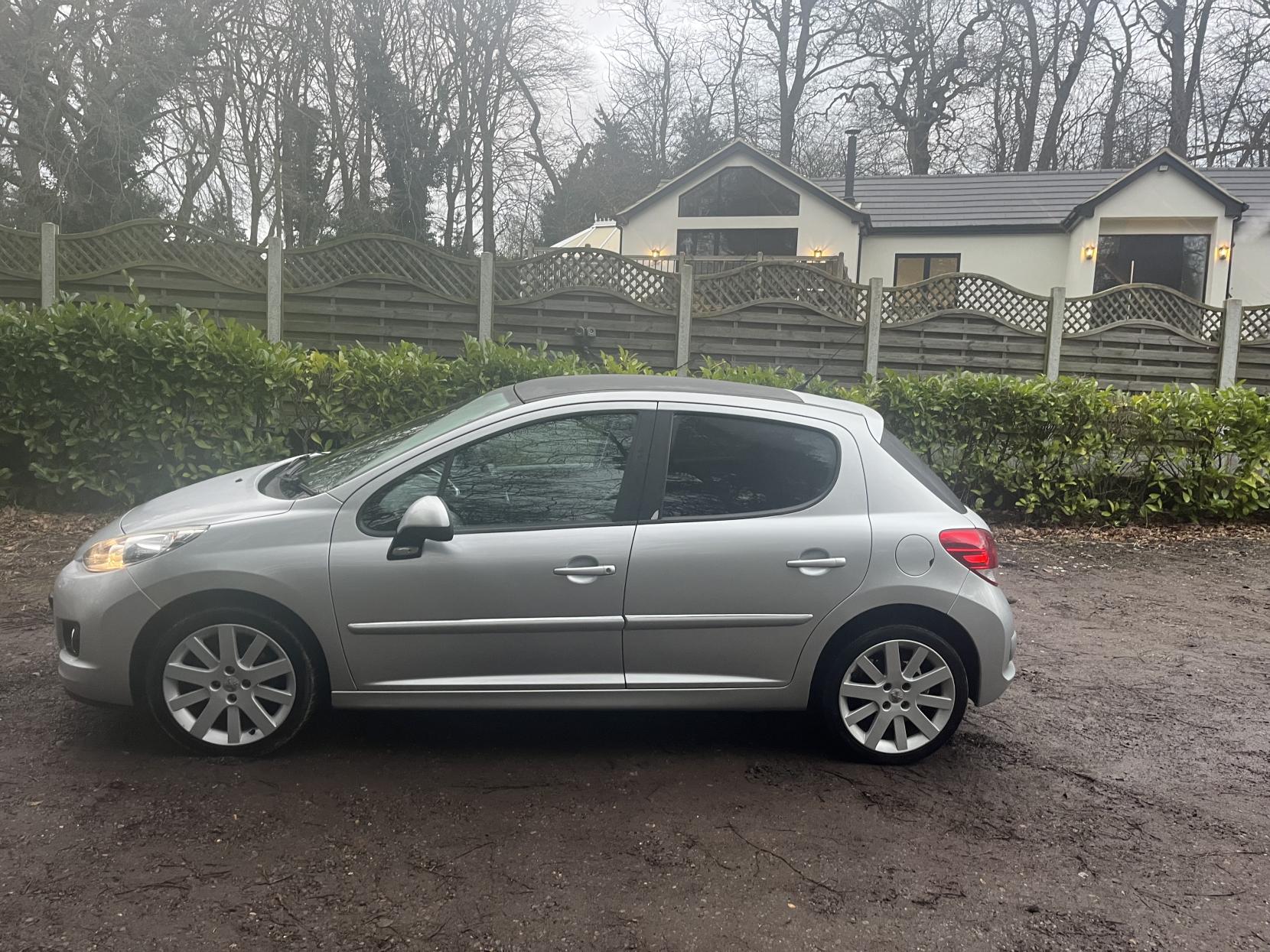 Peugeot 207 1.6 VTi Allure Hatchback 5dr Petrol Tiptronic Euro 5 (120 ps)