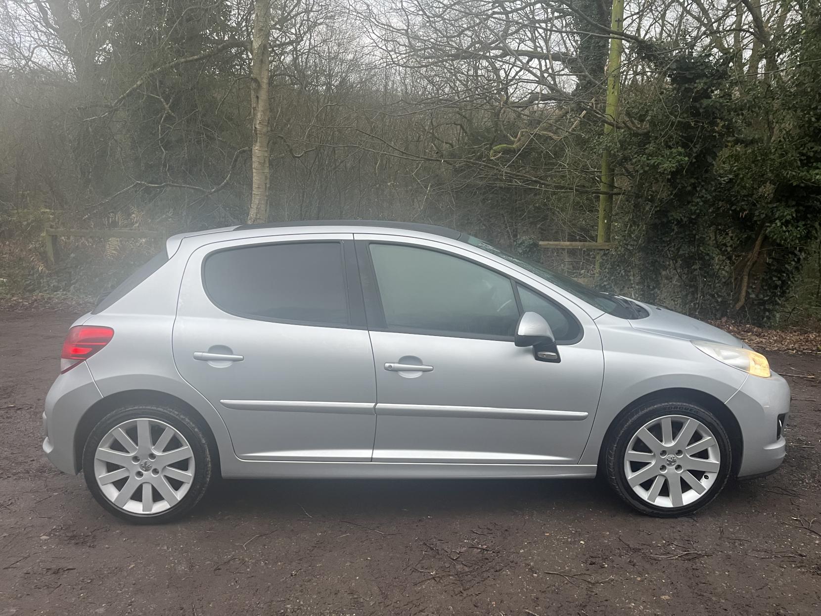 Peugeot 207 1.6 VTi Allure Hatchback 5dr Petrol Tiptronic Euro 5 (120 ps)