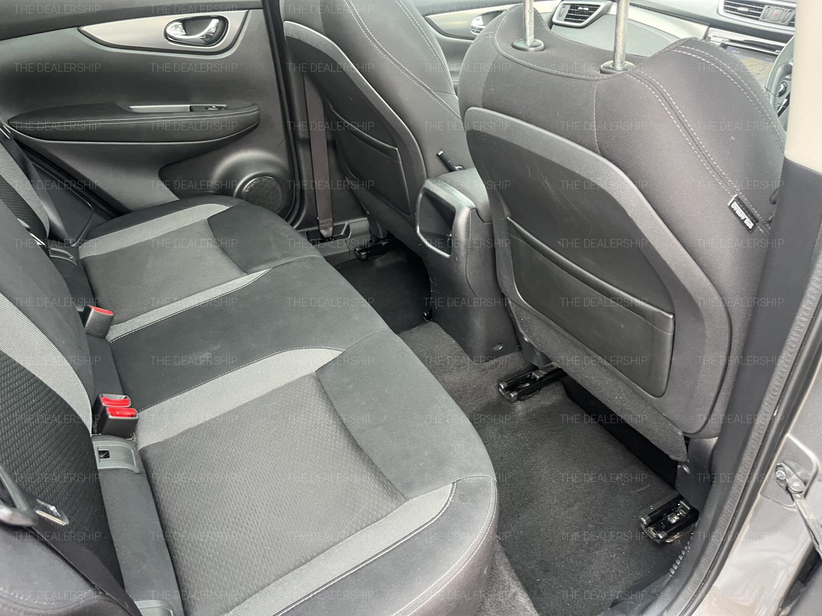 Nissan Qashqai 1.2 DIG-T N-Connecta SUV 5dr Petrol Manual Euro 6 (s/s) (115 ps)