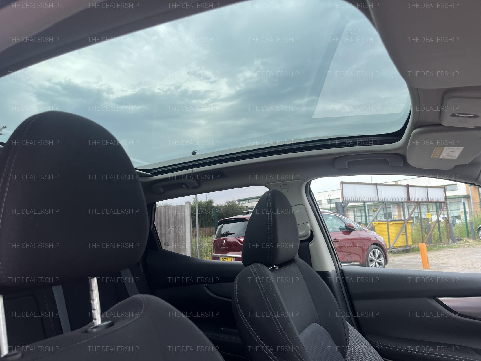 Nissan Qashqai 1.2 DIG-T N-Connecta SUV 5dr Petrol Manual Euro 6 (s/s) (115 ps)