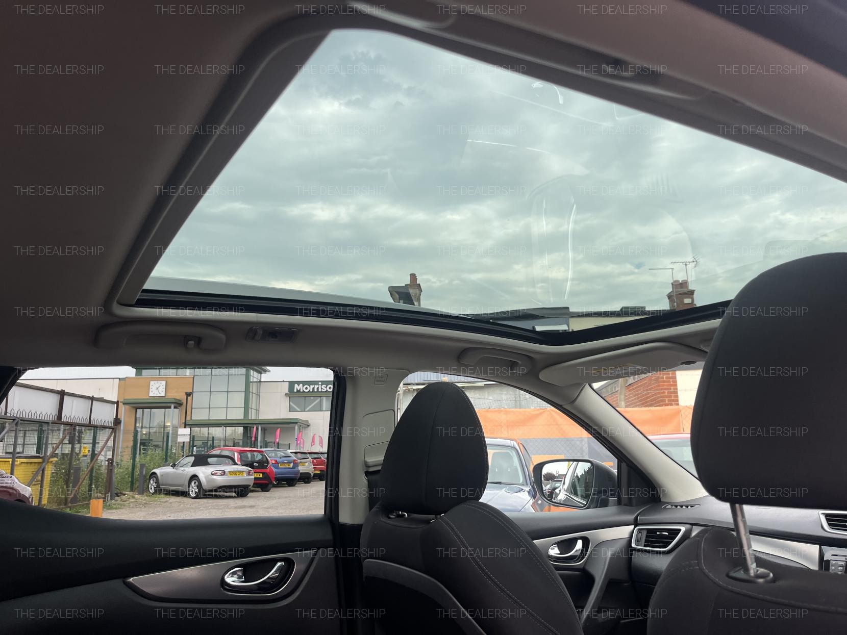 Nissan Qashqai 1.2 DIG-T N-Connecta SUV 5dr Petrol Manual Euro 6 (s/s) (115 ps)