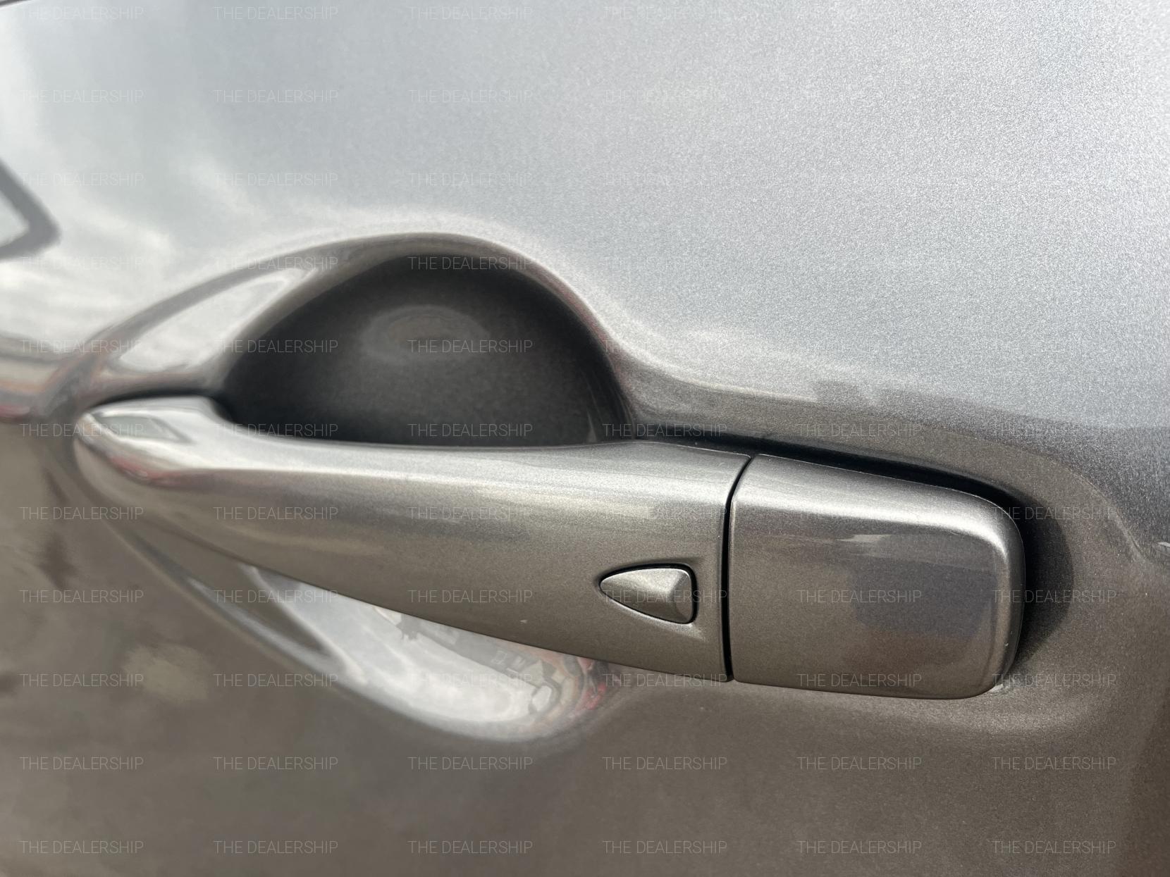Nissan Qashqai 1.2 DIG-T N-Connecta SUV 5dr Petrol Manual Euro 6 (s/s) (115 ps)