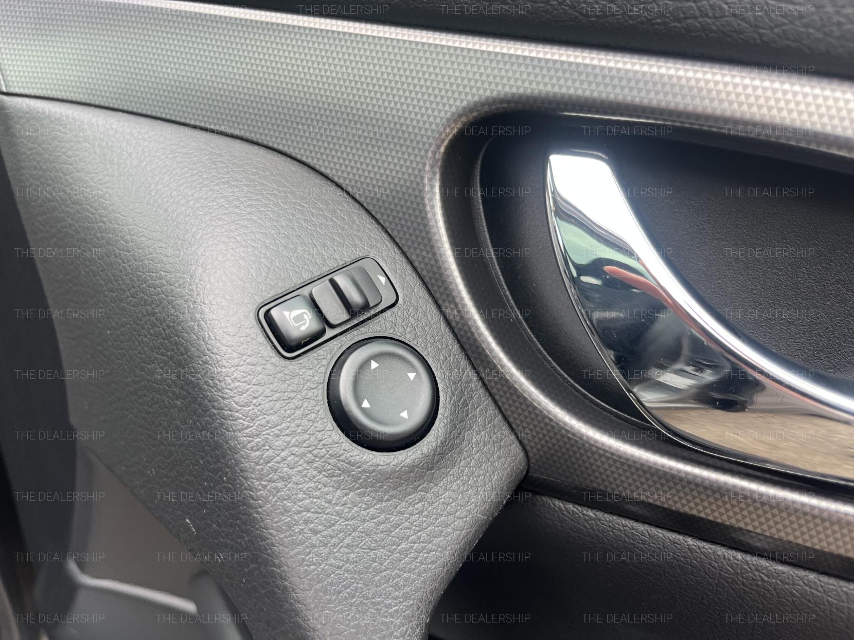 Nissan Qashqai 1.2 DIG-T N-Connecta SUV 5dr Petrol Manual Euro 6 (s/s) (115 ps)