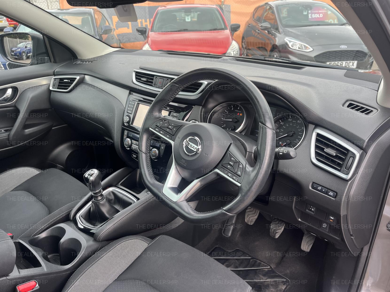Nissan Qashqai 1.2 DIG-T N-Connecta SUV 5dr Petrol Manual Euro 6 (s/s) (115 ps)