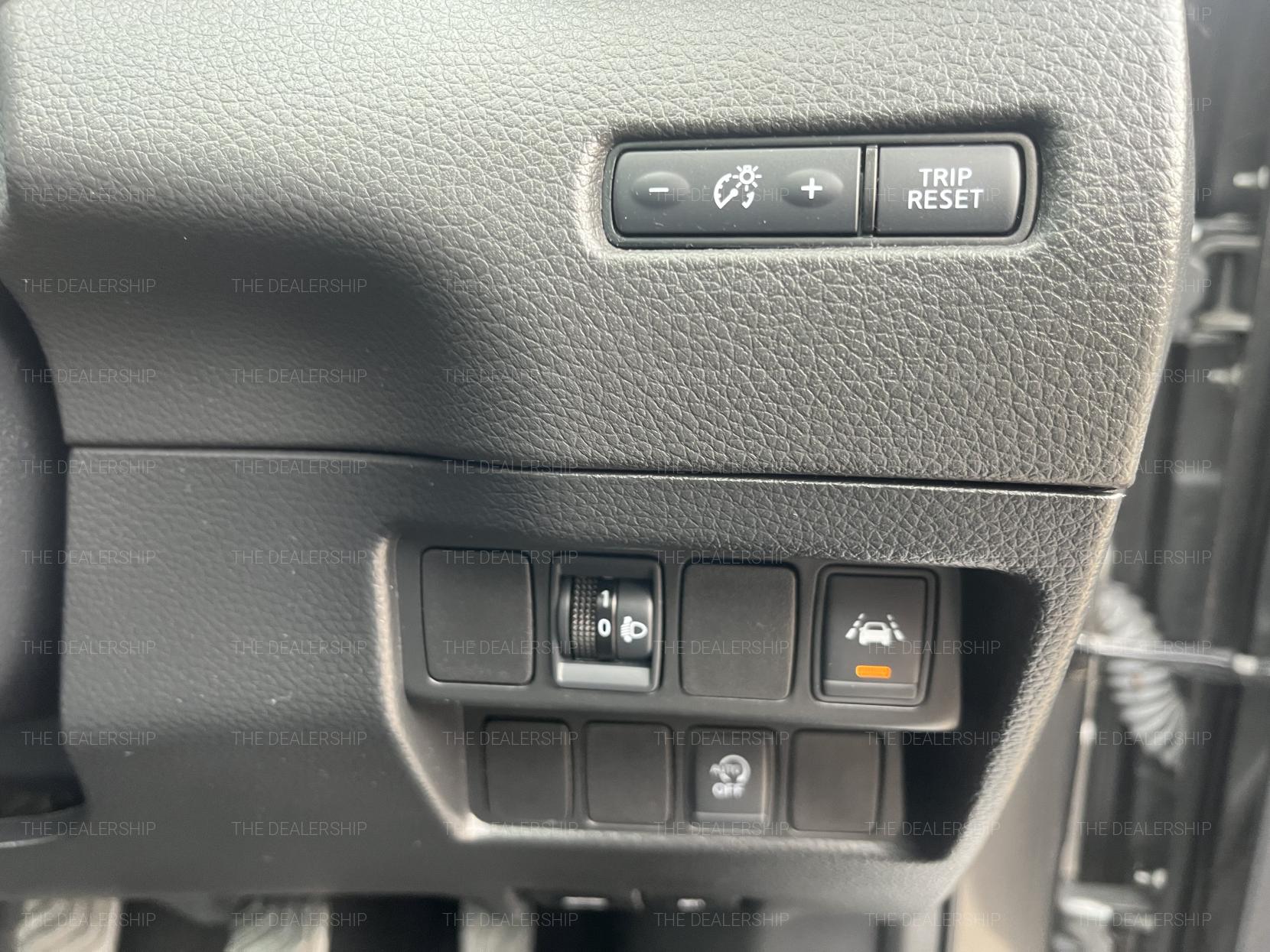 Nissan Qashqai 1.2 DIG-T N-Connecta SUV 5dr Petrol Manual Euro 6 (s/s) (115 ps)
