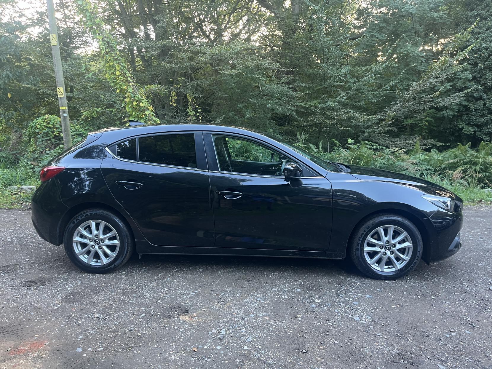 Mazda Mazda3 2.2 SKYACTIV-D SE-L Nav Hatchback 5dr Diesel Manual Euro 6 (s/s) (150 ps)