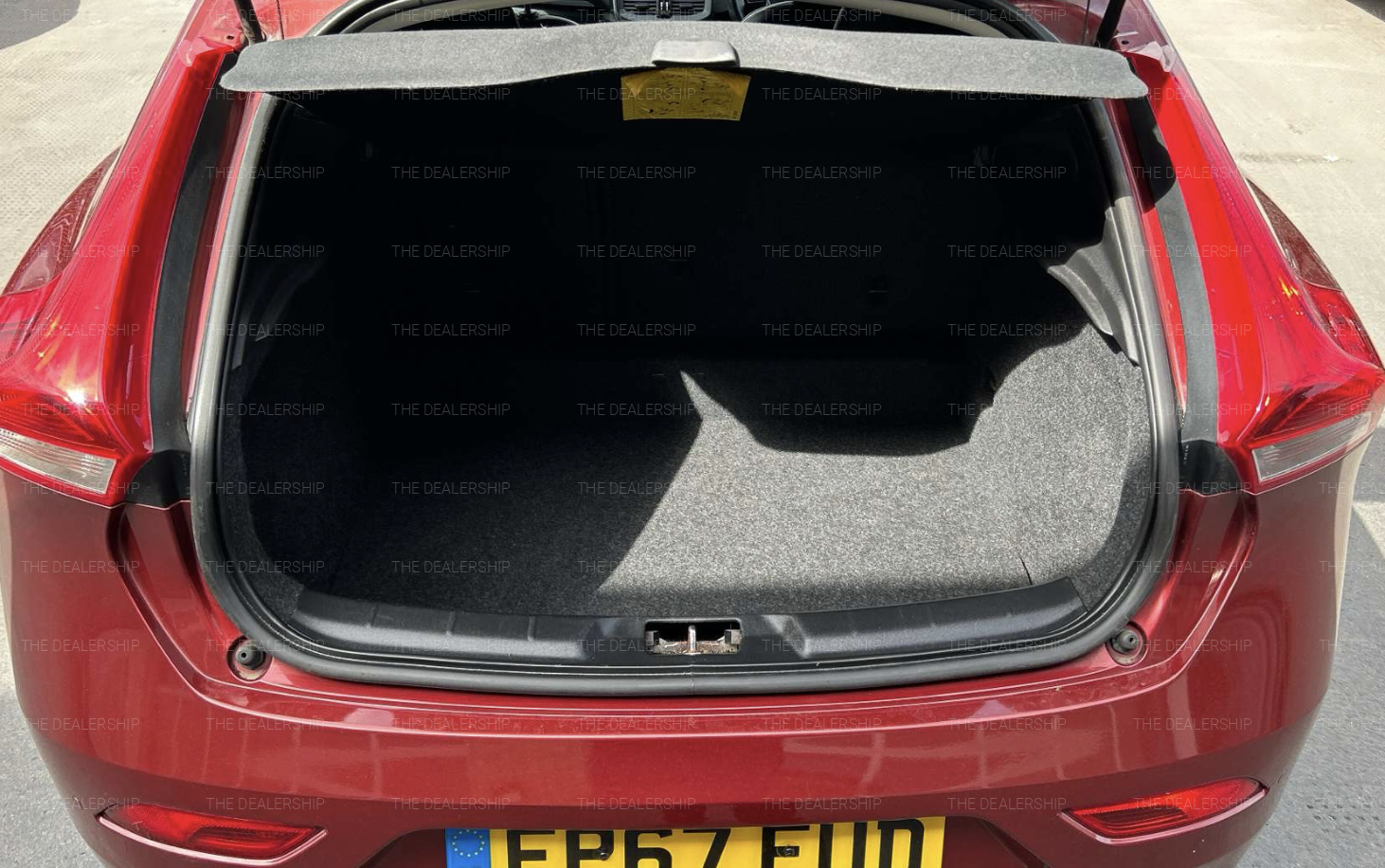 Volvo V40 2.0 D3 Inscription Hatchback 5dr Diesel Manual Euro 6 (s/s) (150 ps)